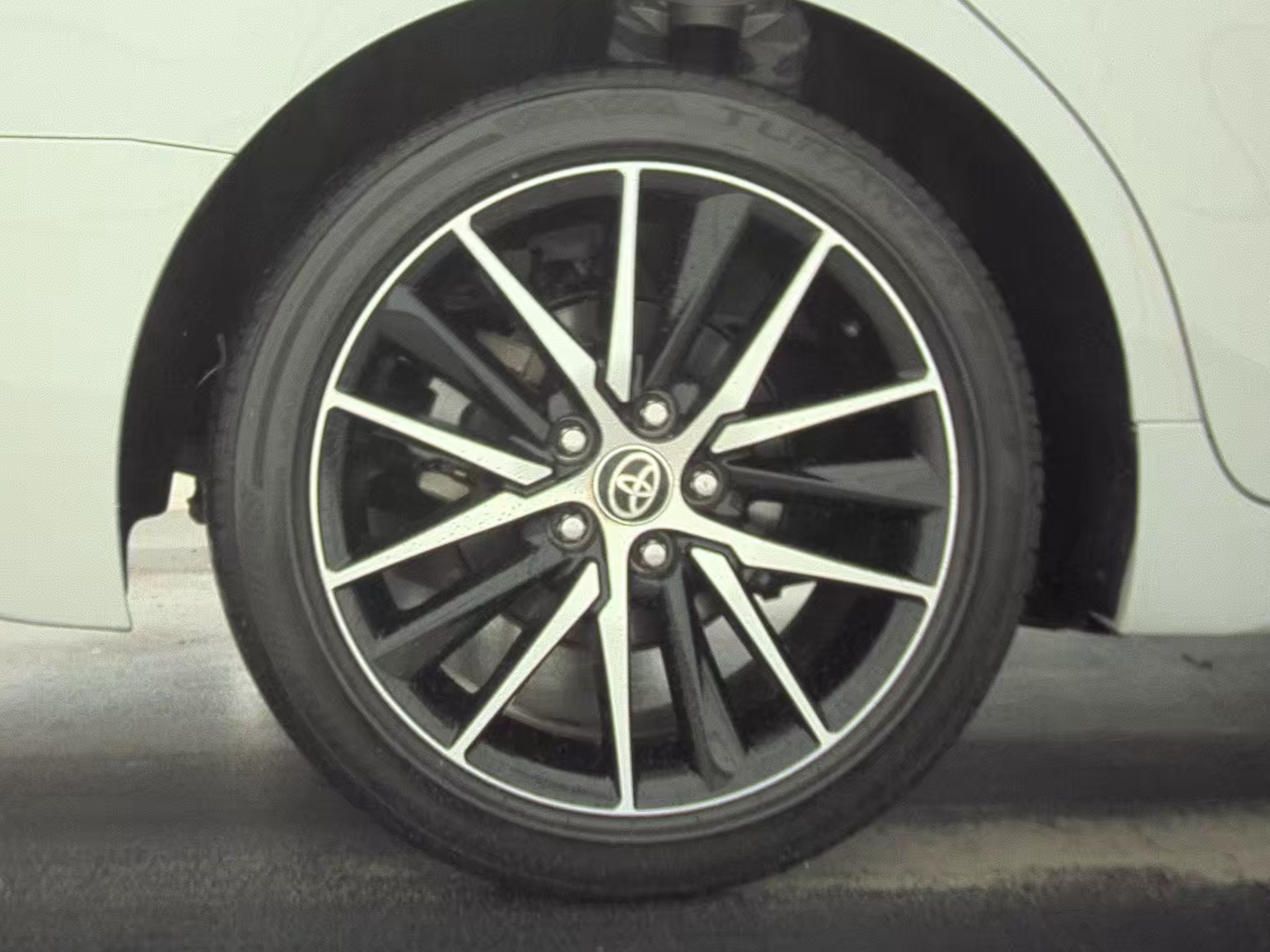 2023 Toyota Camry SE FWD