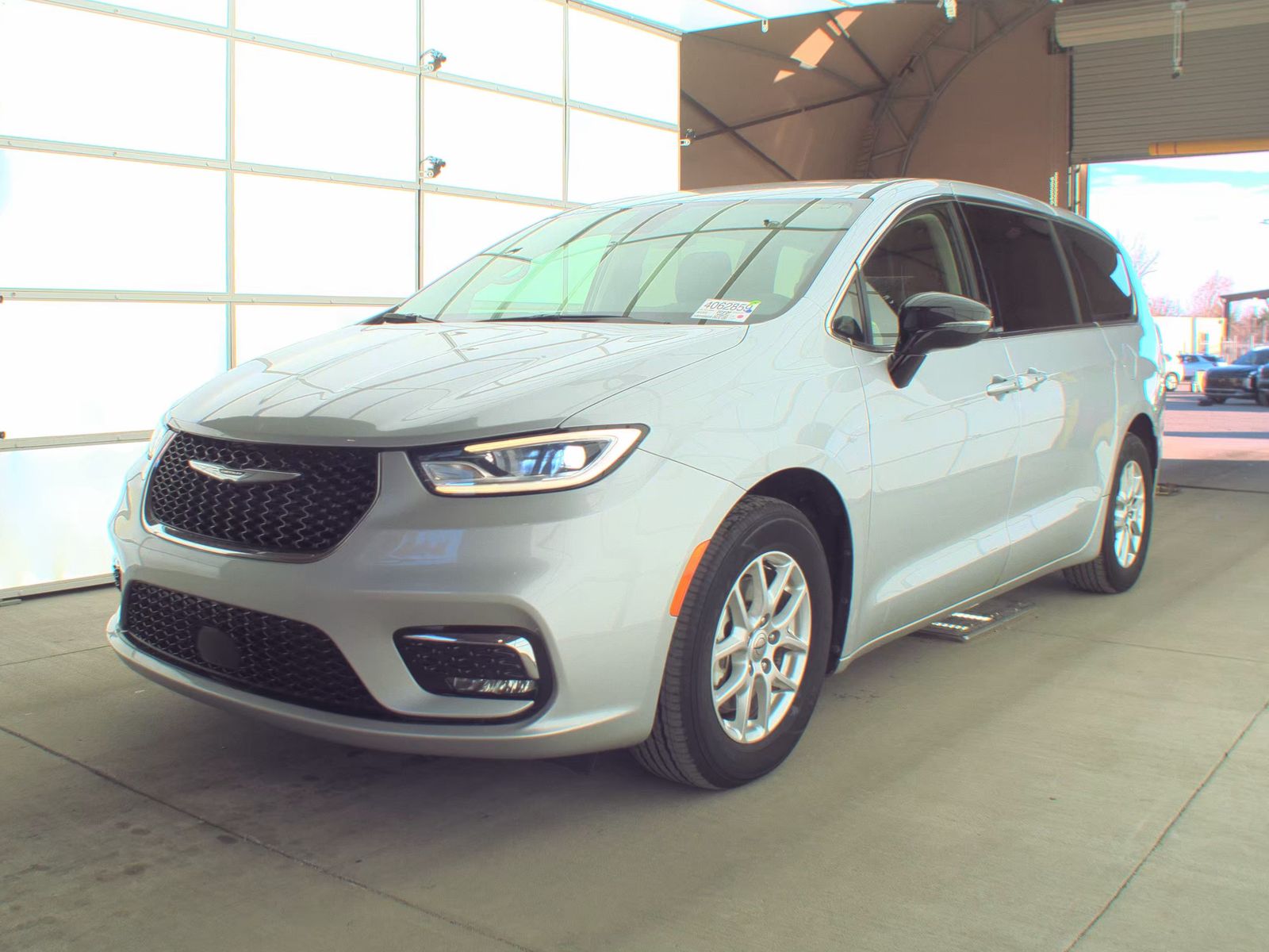 2024 Chrysler Pacifica Touring L FWD