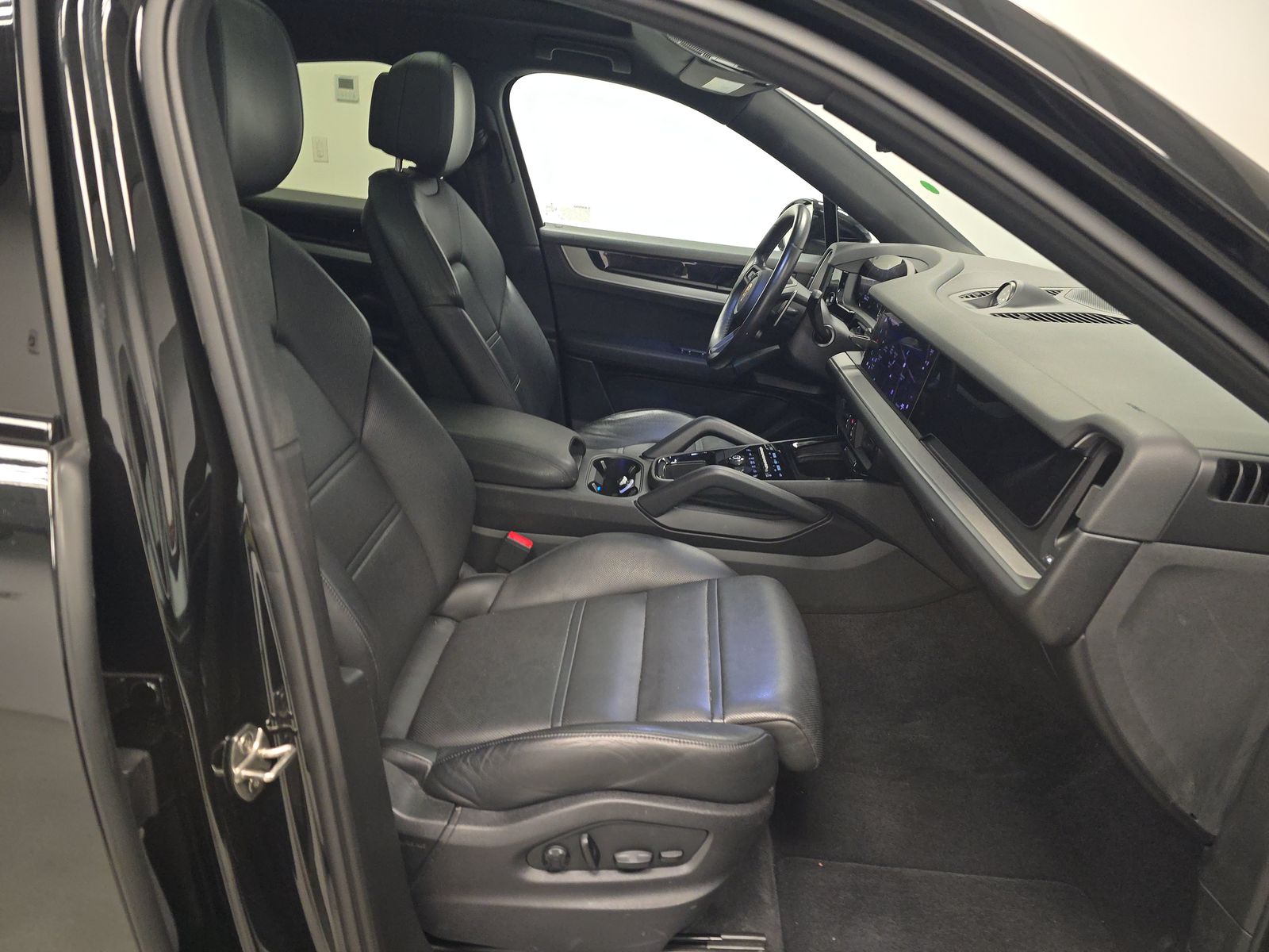 2024 Porsche Cayenne Base AWD