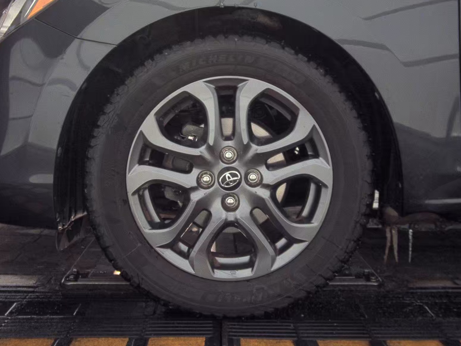 2020 Toyota Yaris LE FWD