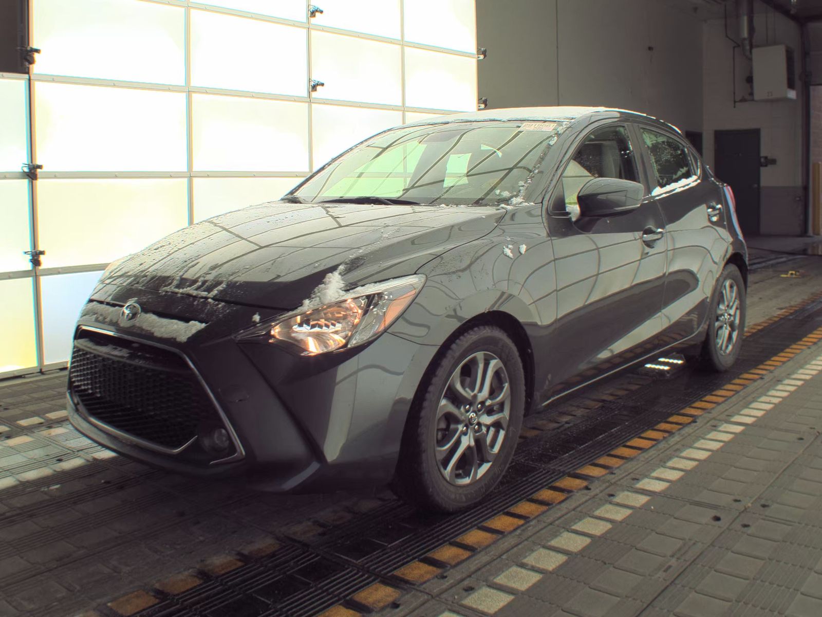 2020 Toyota Yaris LE FWD