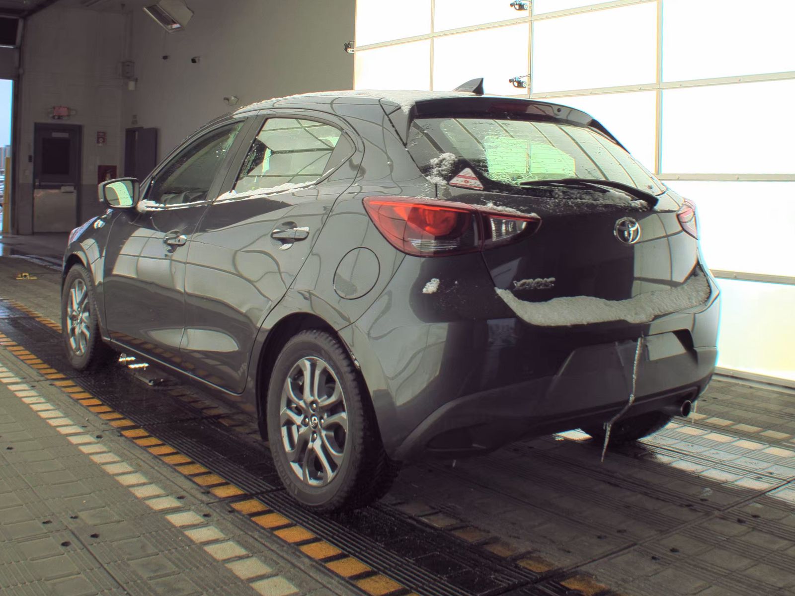 2020 Toyota Yaris LE FWD