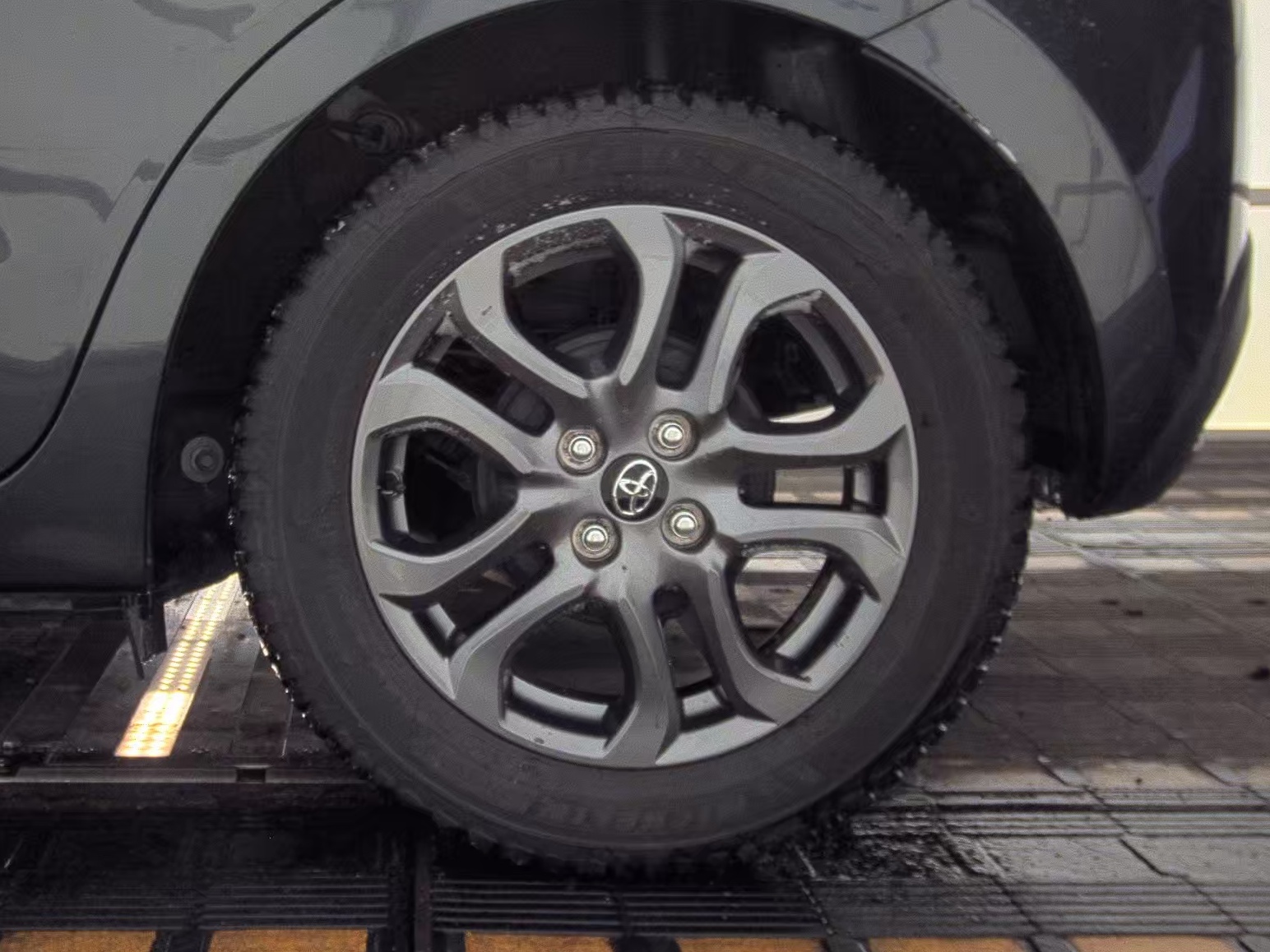 2020 Toyota Yaris LE FWD