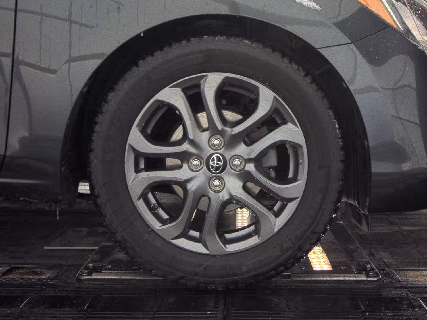 2020 Toyota Yaris LE FWD