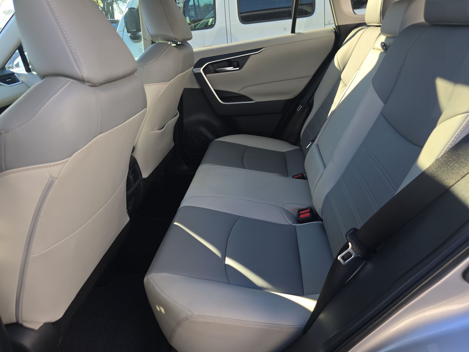 2019 Toyota RAV4 XLE Premium FWD