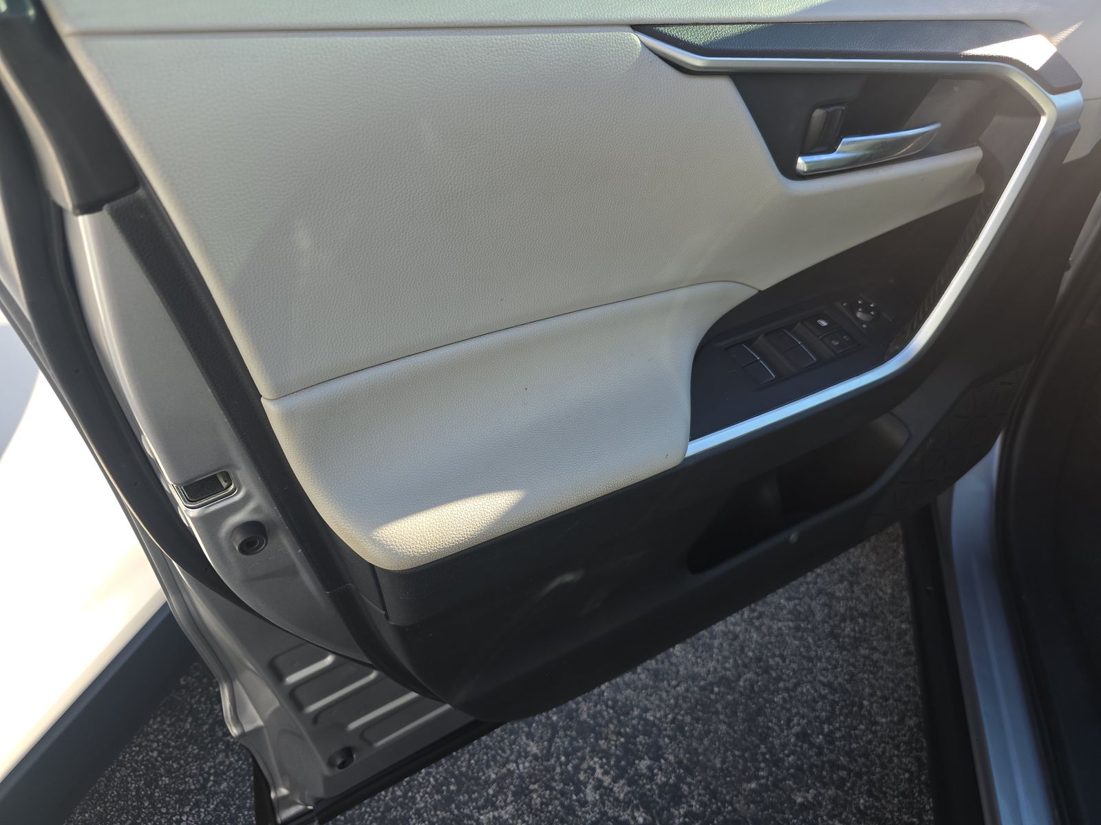 2019 Toyota RAV4 XLE Premium FWD