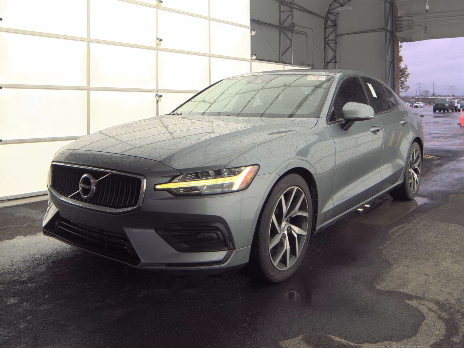 2020 Volvo S60 T5 Momentum FWD