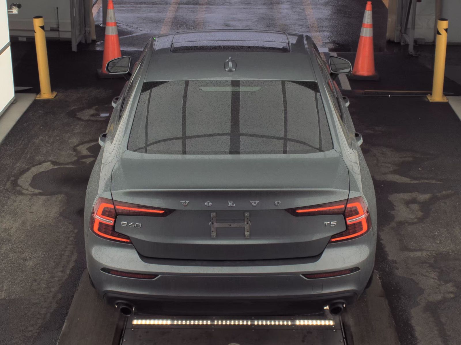 2020 Volvo S60 T5 Momentum FWD