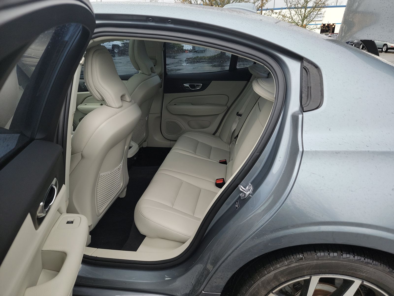 2020 Volvo S60 T5 Momentum FWD