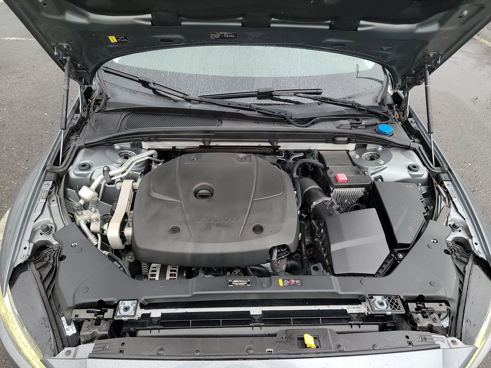 2020 Volvo S60 T5 Momentum FWD