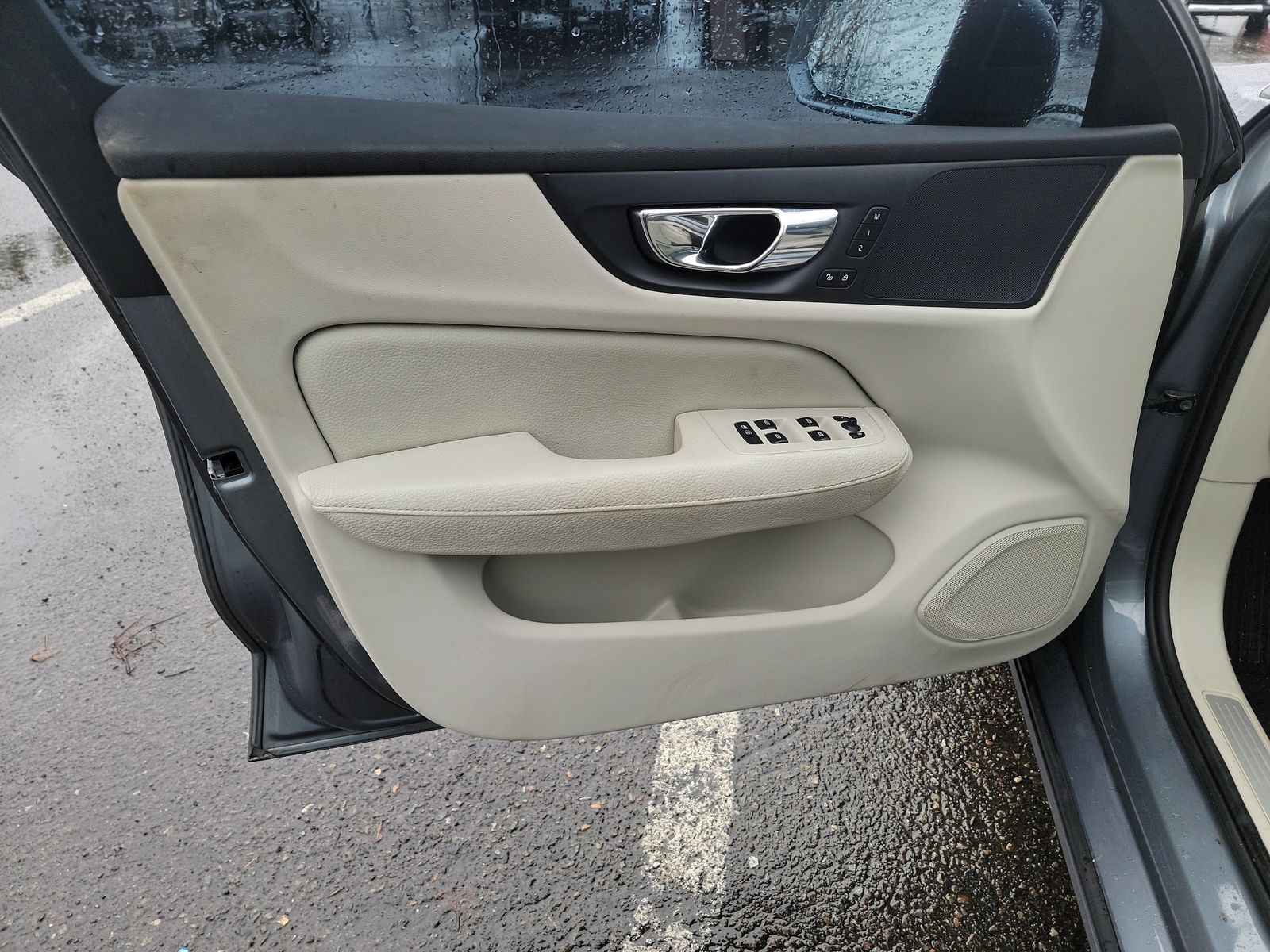 2020 Volvo S60 T5 Momentum FWD