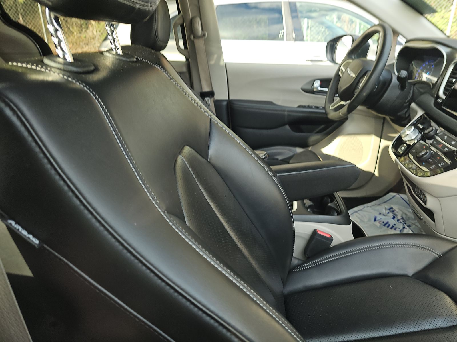 2023 Chrysler Pacifica Touring L FWD