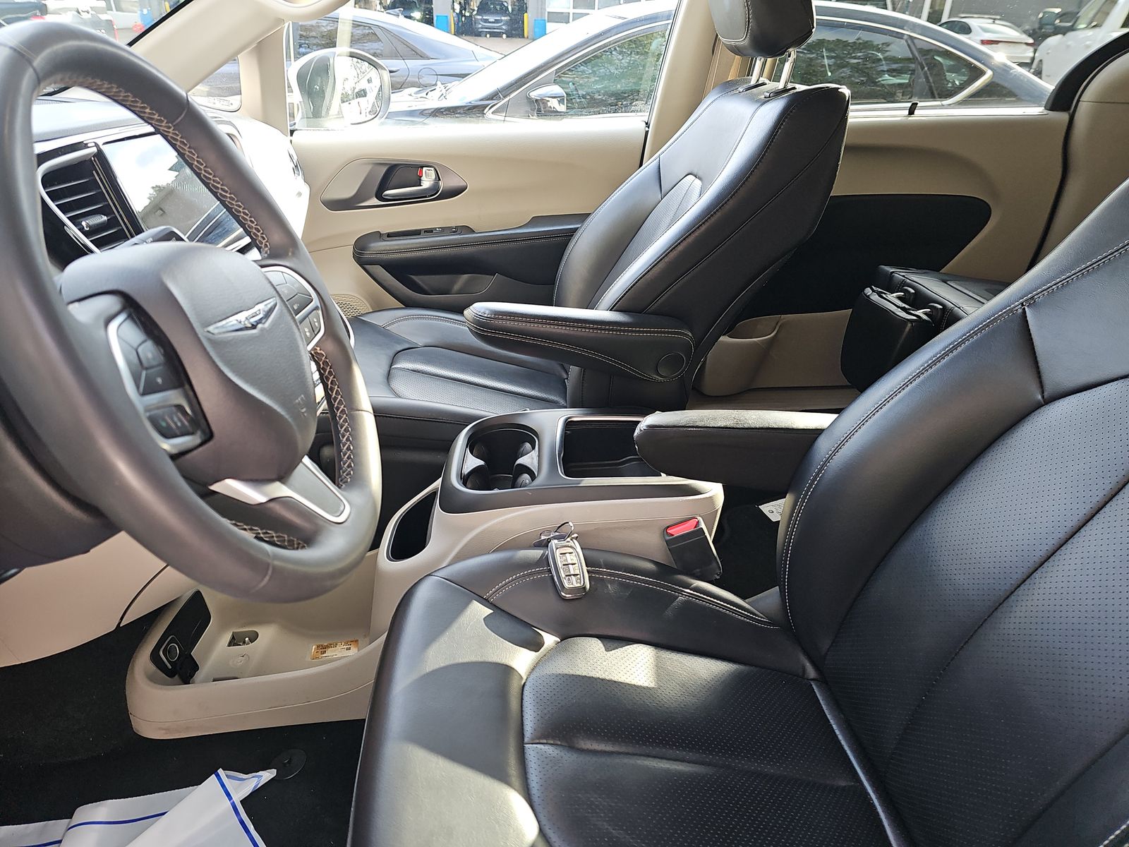 2023 Chrysler Pacifica Touring L FWD