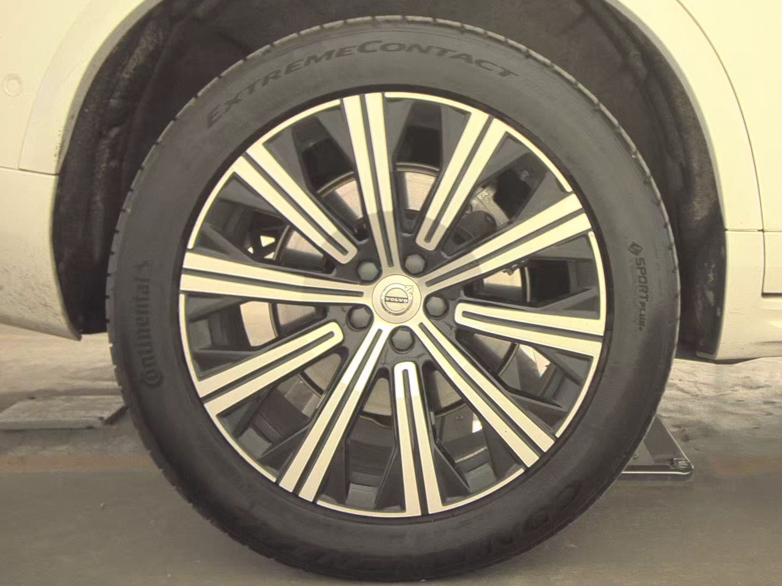 2020 Volvo XC90 Plug-In Hybrid T8 Inscription AWD