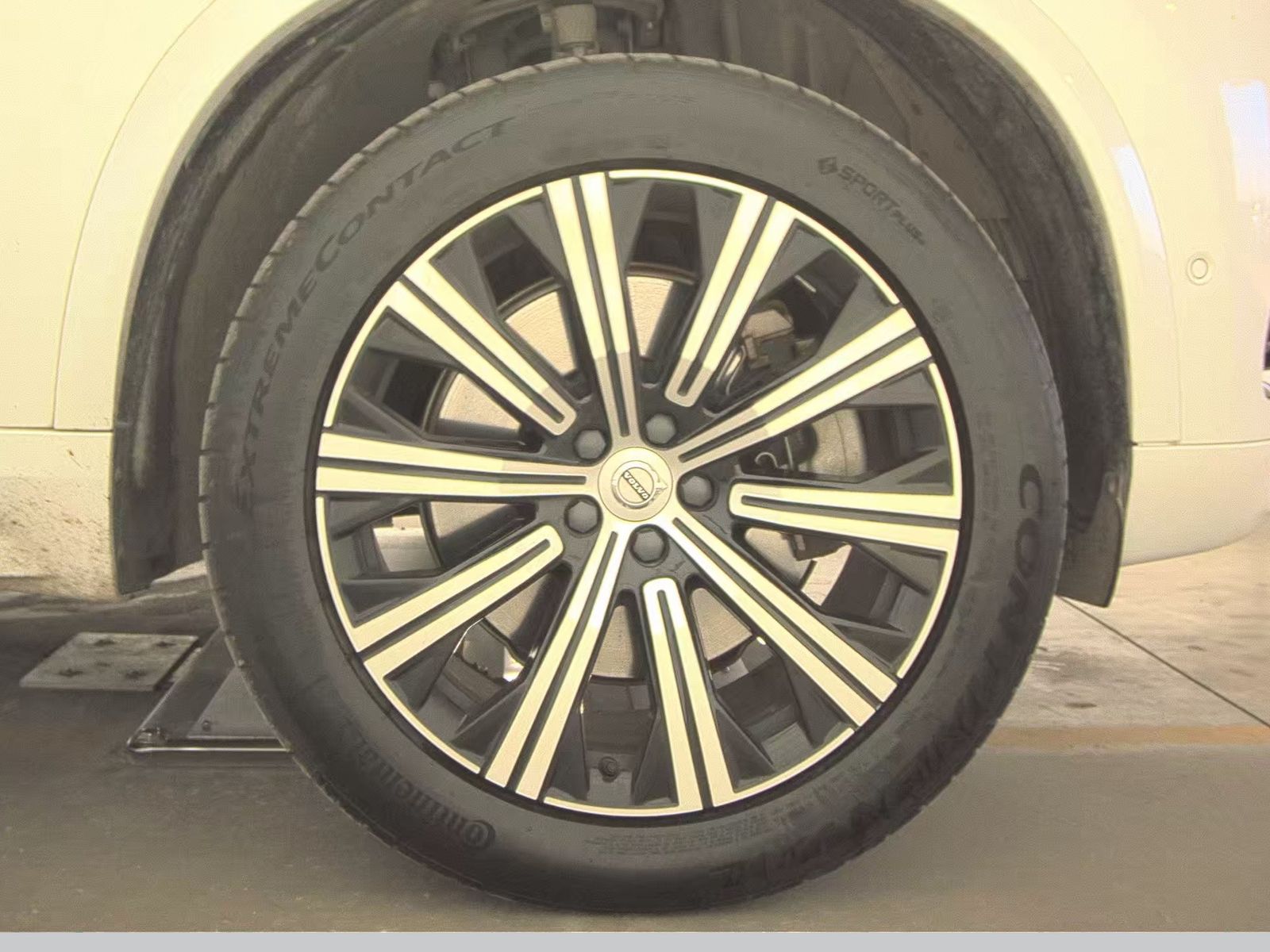 2020 Volvo XC90 Plug-In Hybrid T8 Inscription AWD