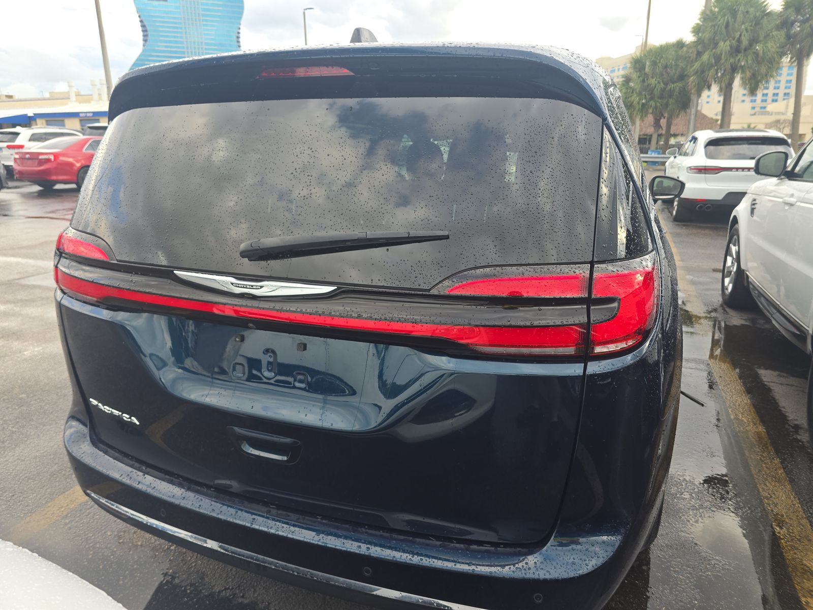2023 Chrysler Pacifica Touring FWD