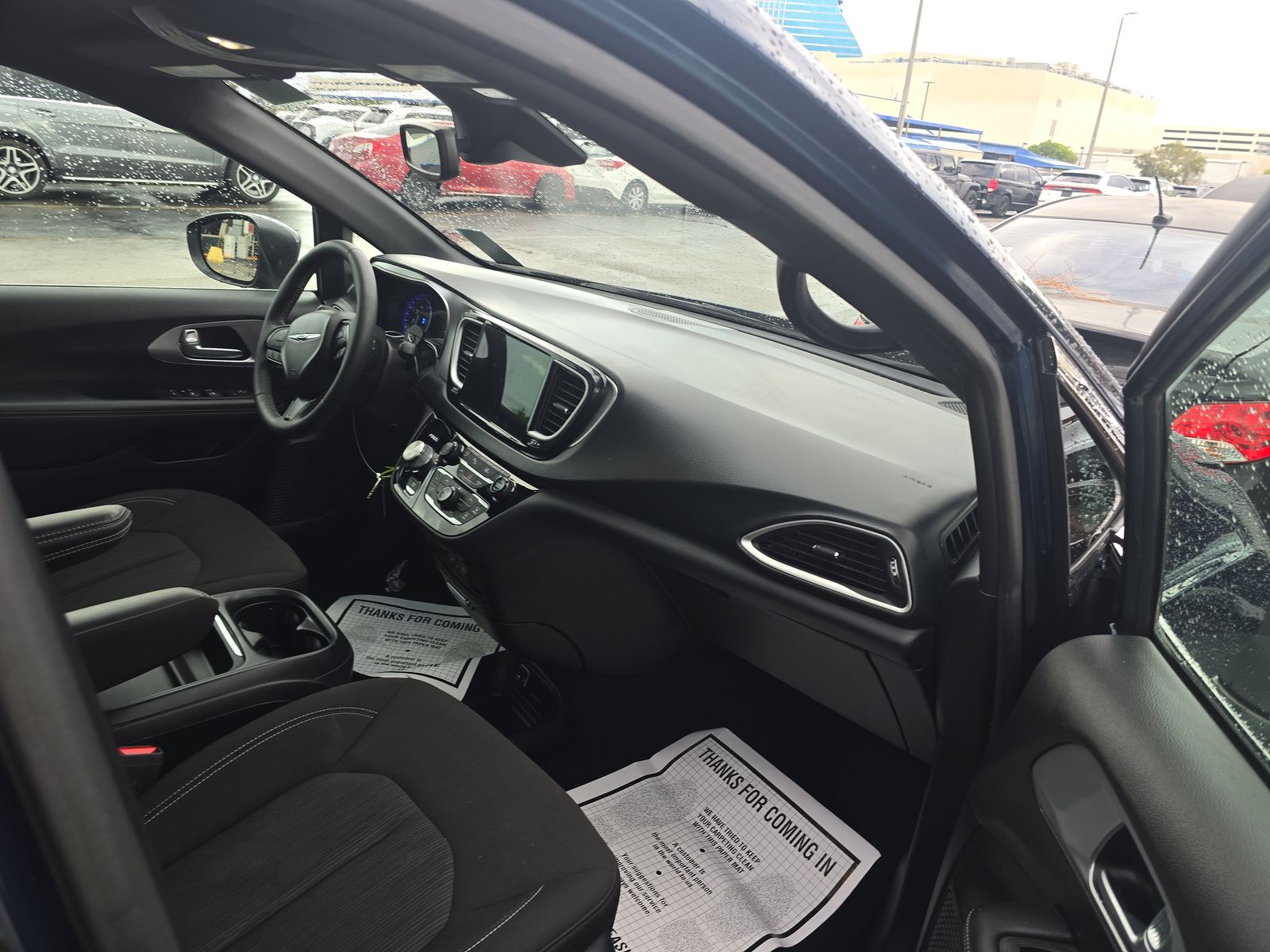 2023 Chrysler Pacifica Touring FWD