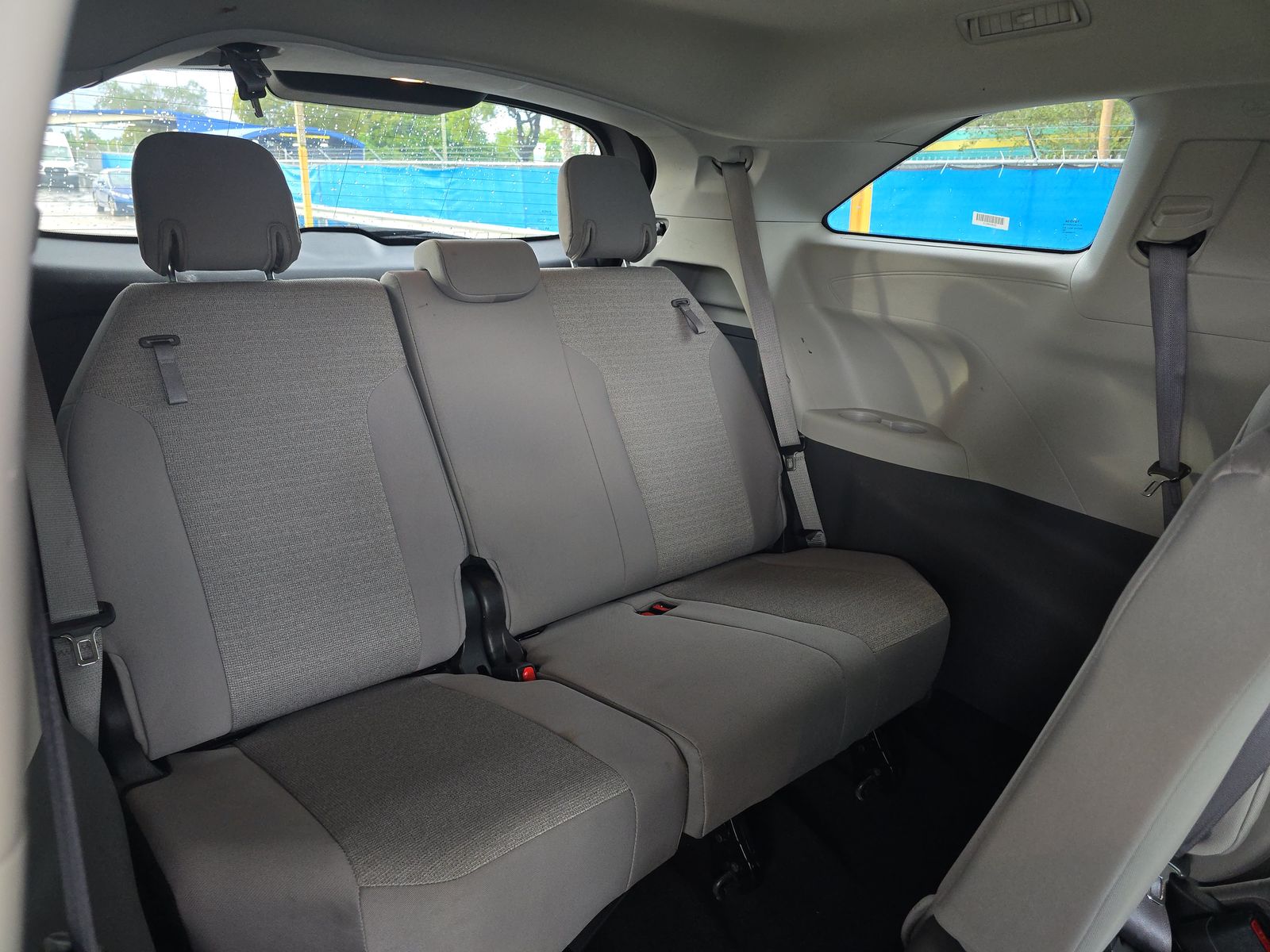 2024 Toyota Sienna LE FWD