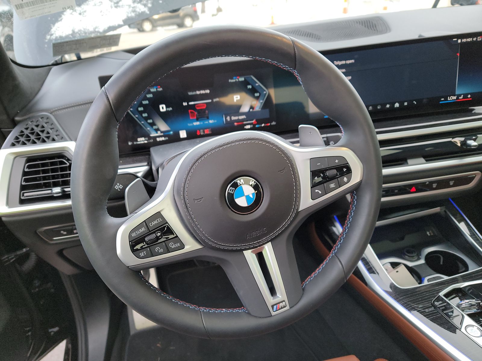 2025 BMW X7 M60i AWD
