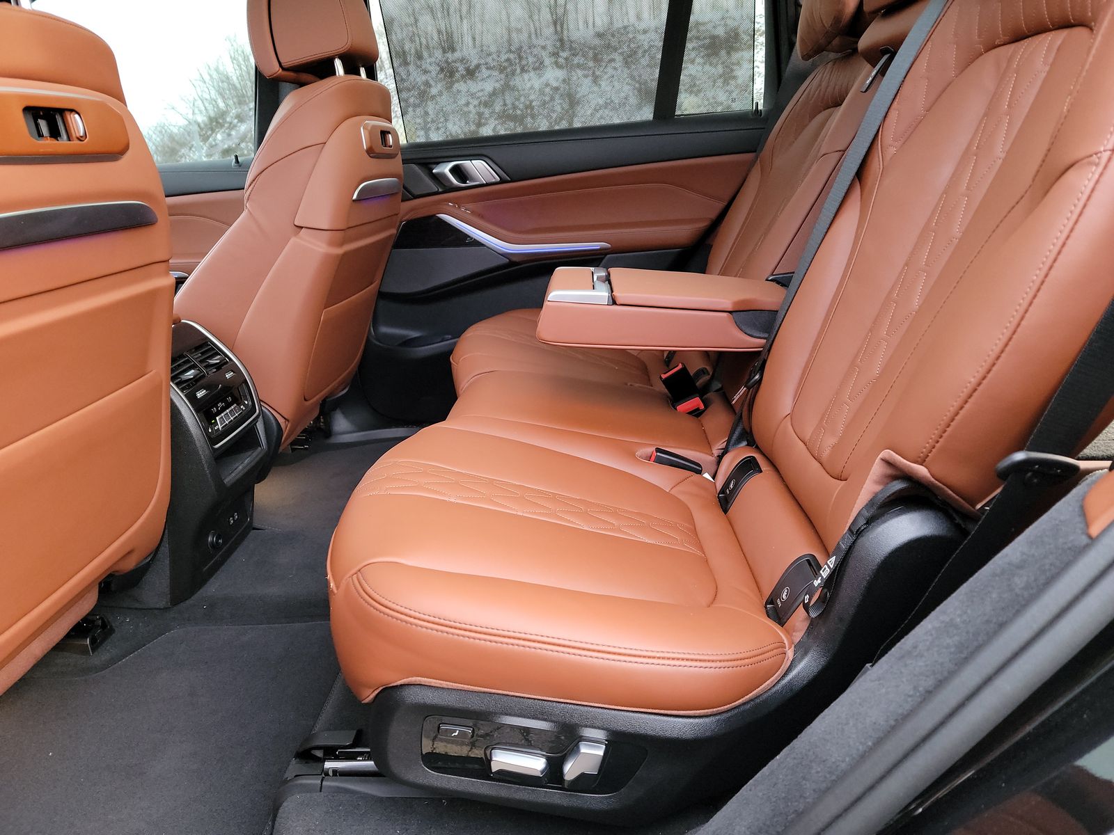 2025 BMW X7 M60i AWD