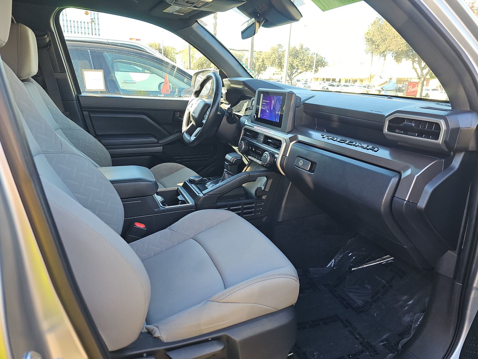 2024 Toyota Tacoma SR5 AWD