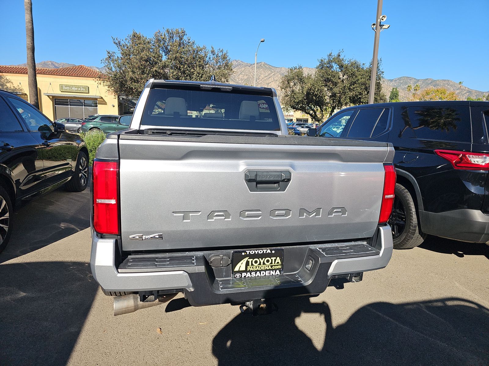 2024 Toyota Tacoma SR5 AWD