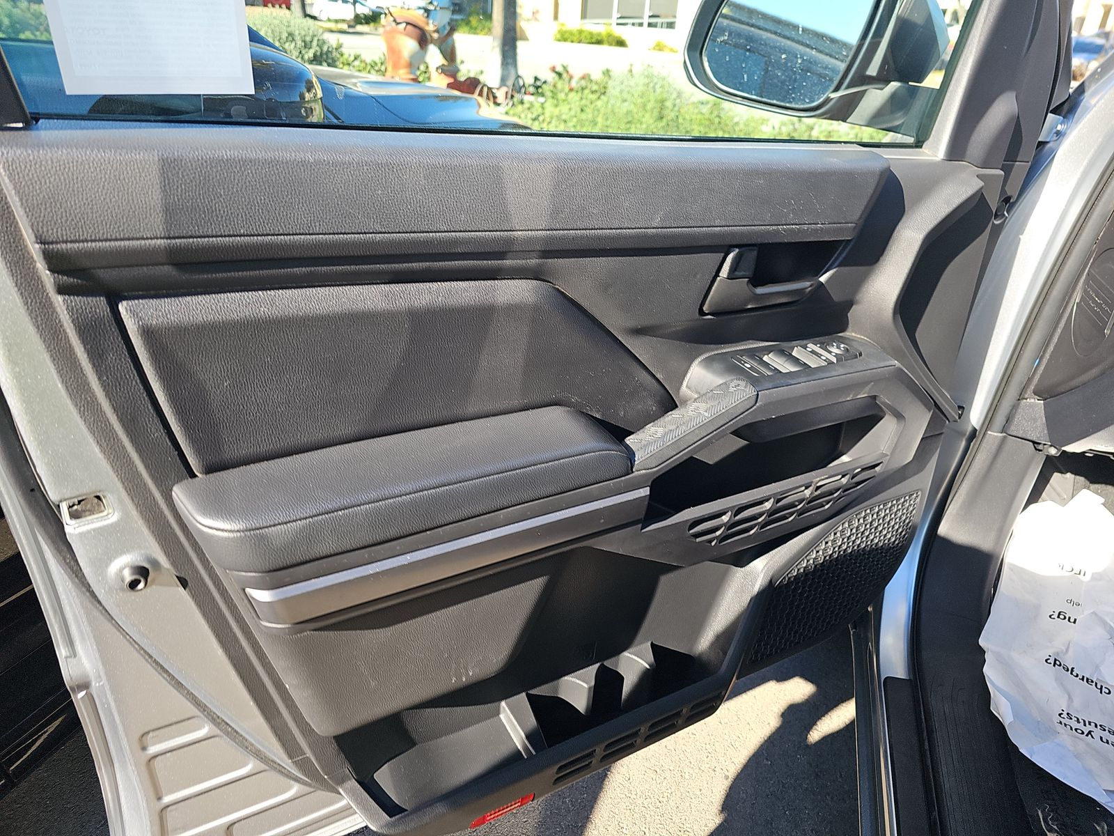 2024 Toyota Tacoma SR5 AWD