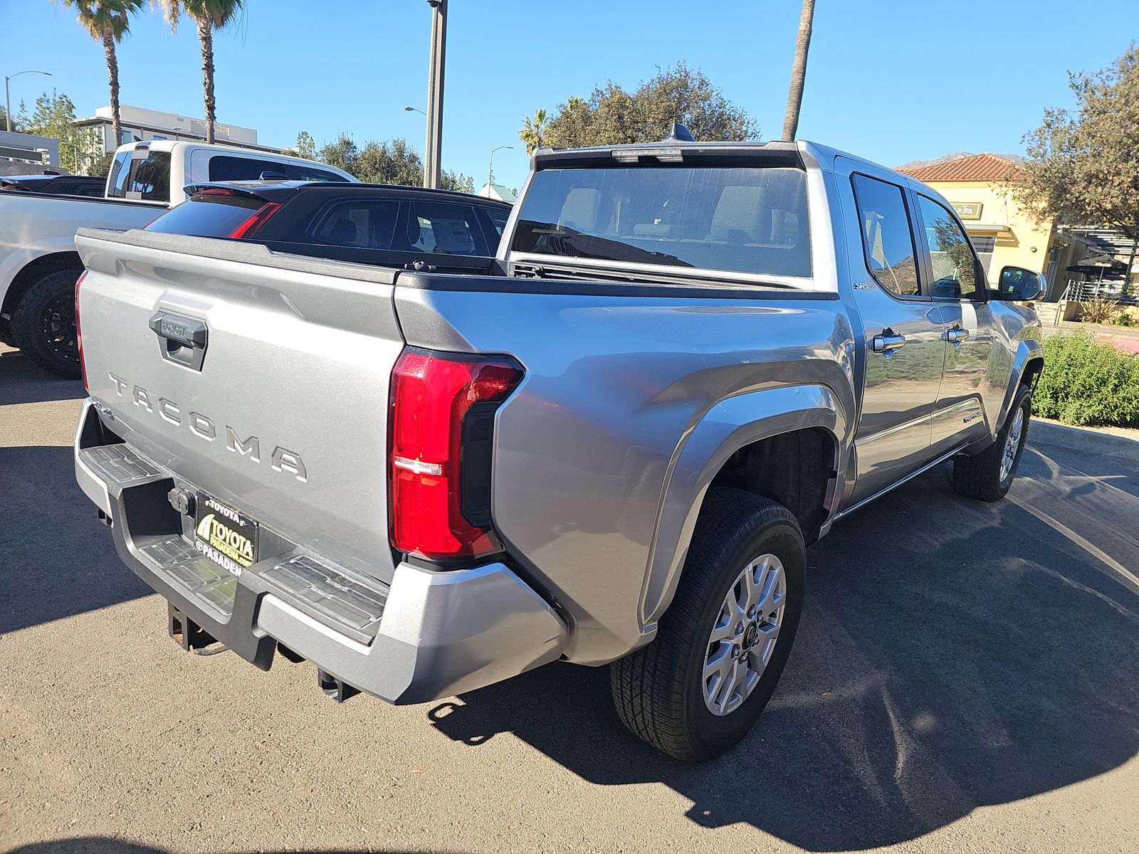 2024 Toyota Tacoma SR5 AWD