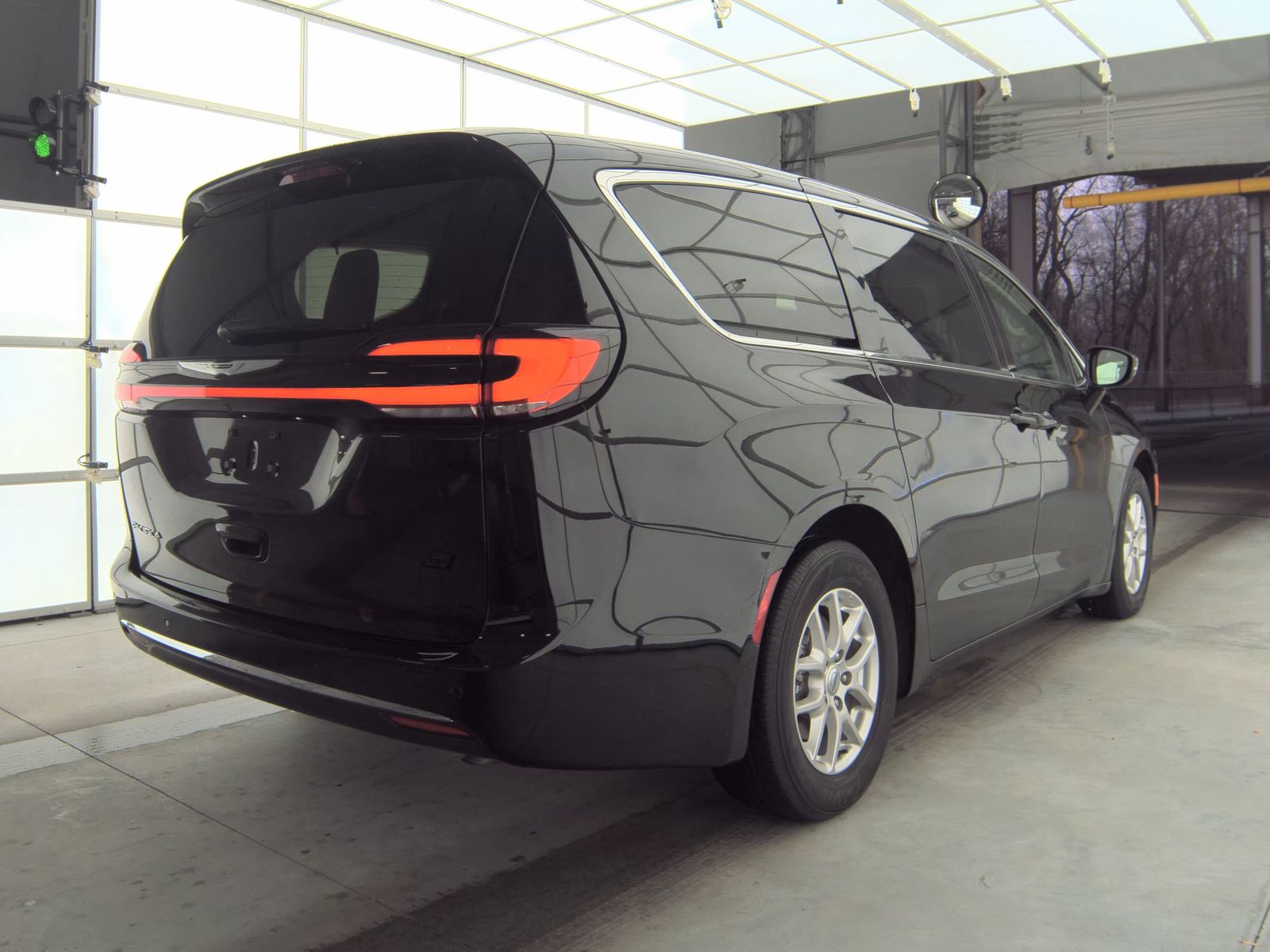 2024 Chrysler Pacifica Touring L FWD