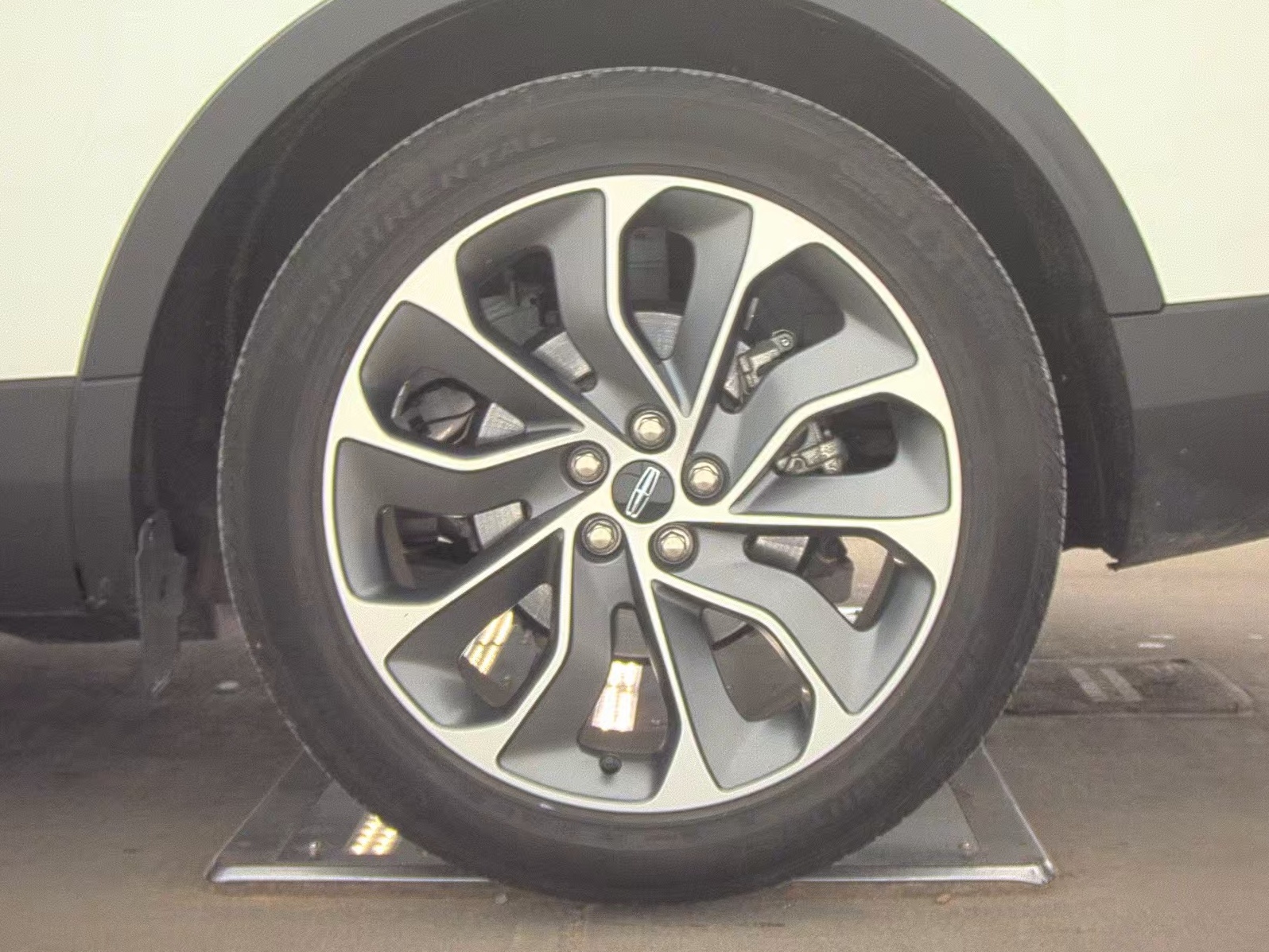 2023 Lincoln Nautilus Reserve FWD