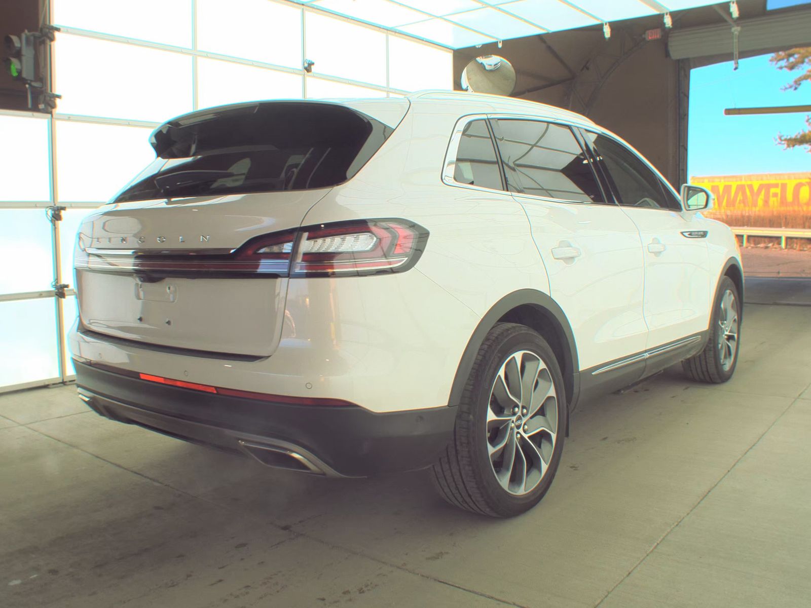 2023 Lincoln Nautilus Reserve FWD