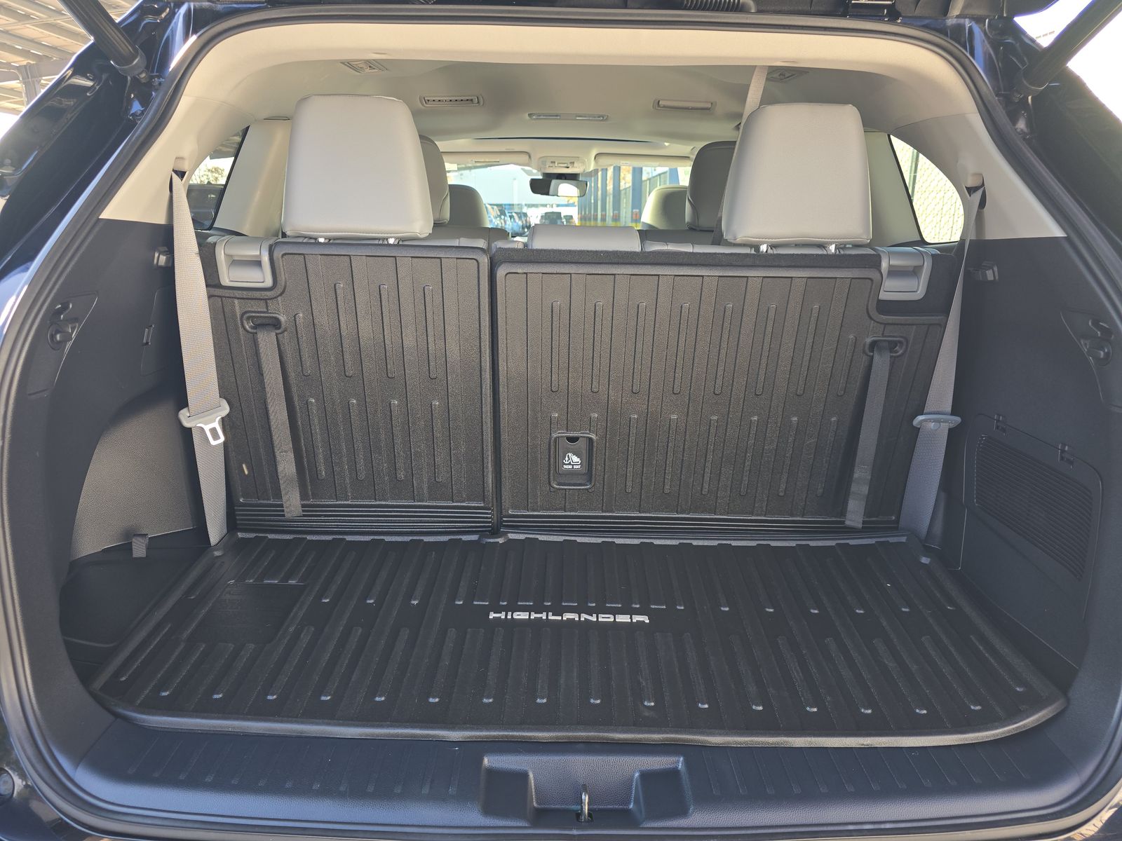 2022 Toyota Highlander Hybrid XLE AWD