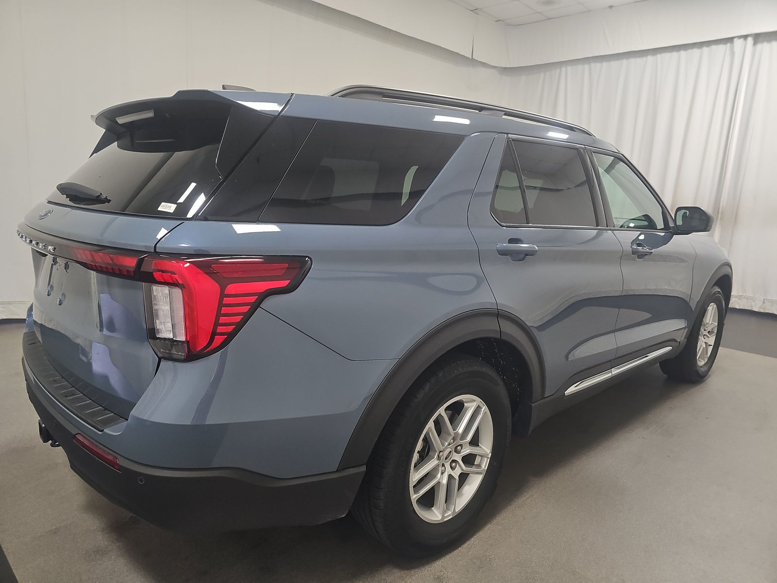 2025 Ford Explorer Active RWD