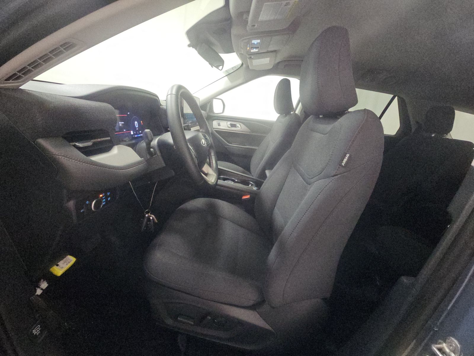 2025 Ford Explorer Active RWD