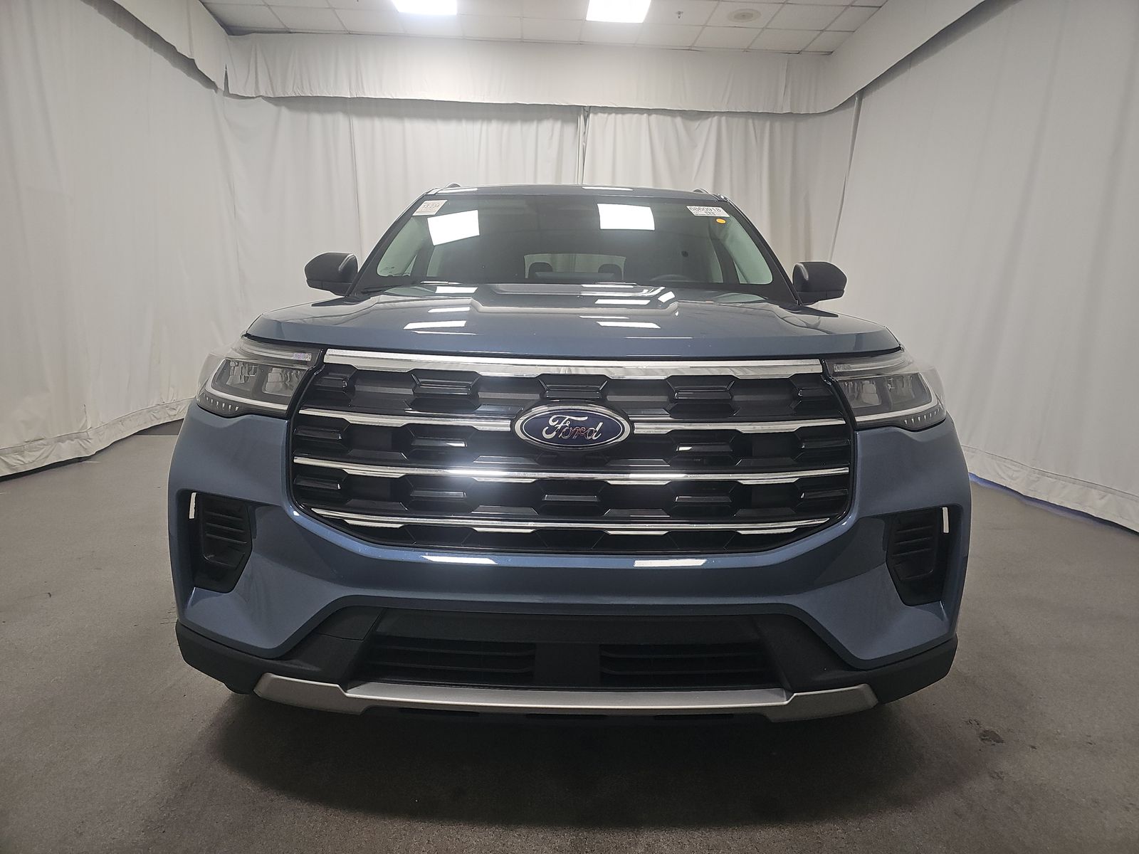 2025 Ford Explorer Active RWD