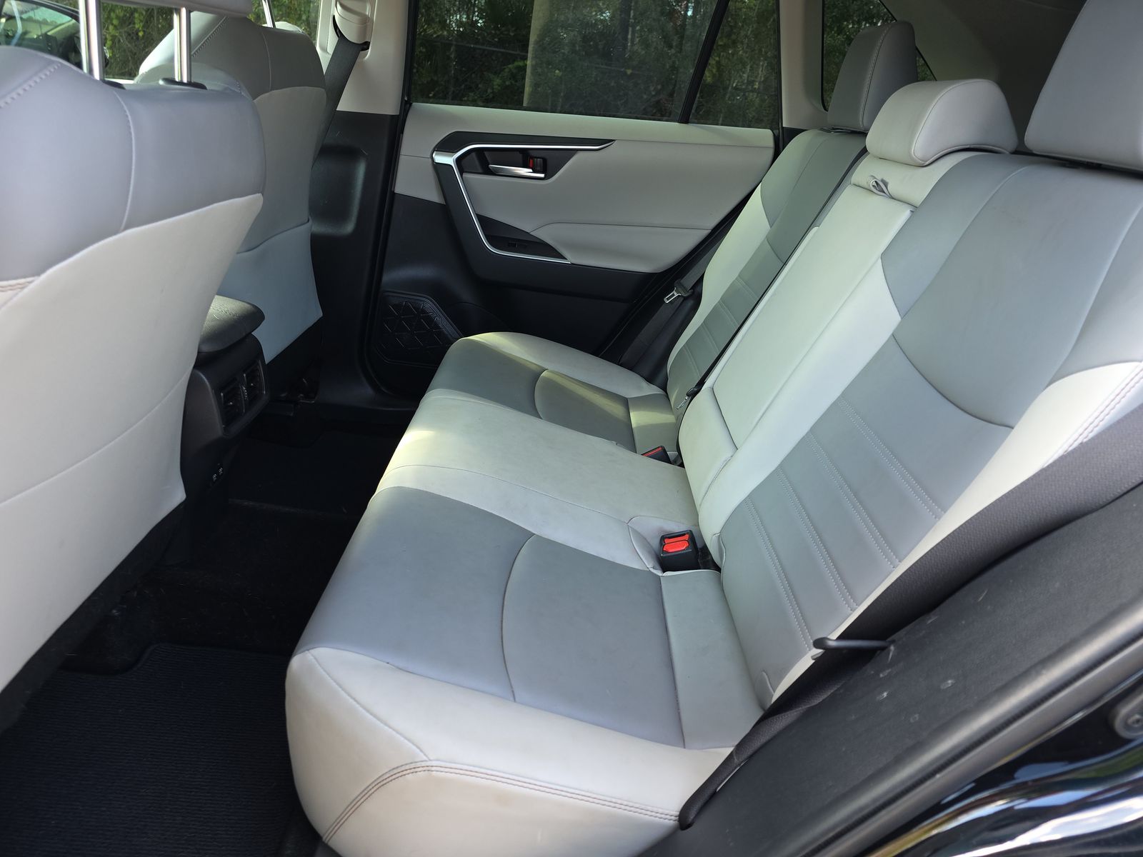 2020 Toyota RAV4 XLE Premium FWD