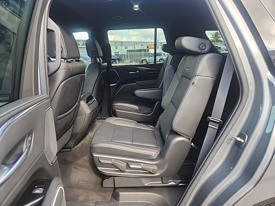 2022 Cadillac Escalade Luxury AWD