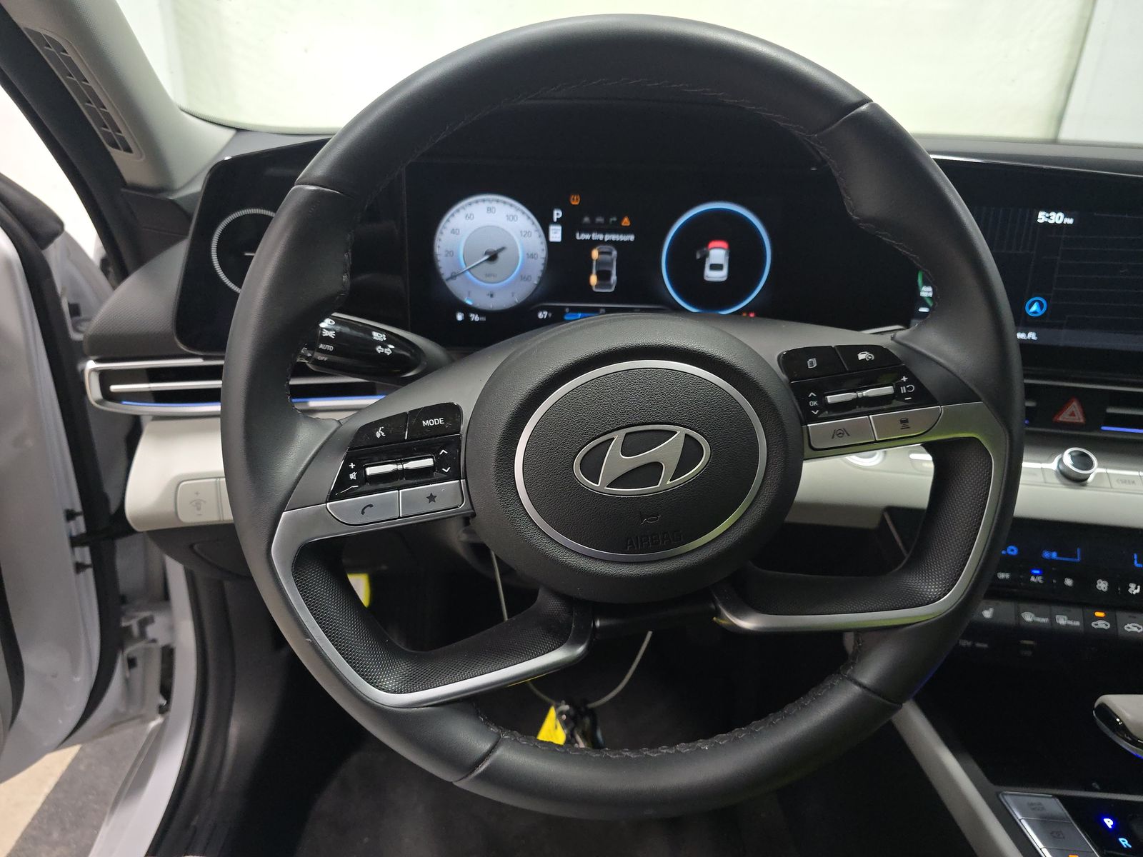 2024 Hyundai Elantra Limited FWD