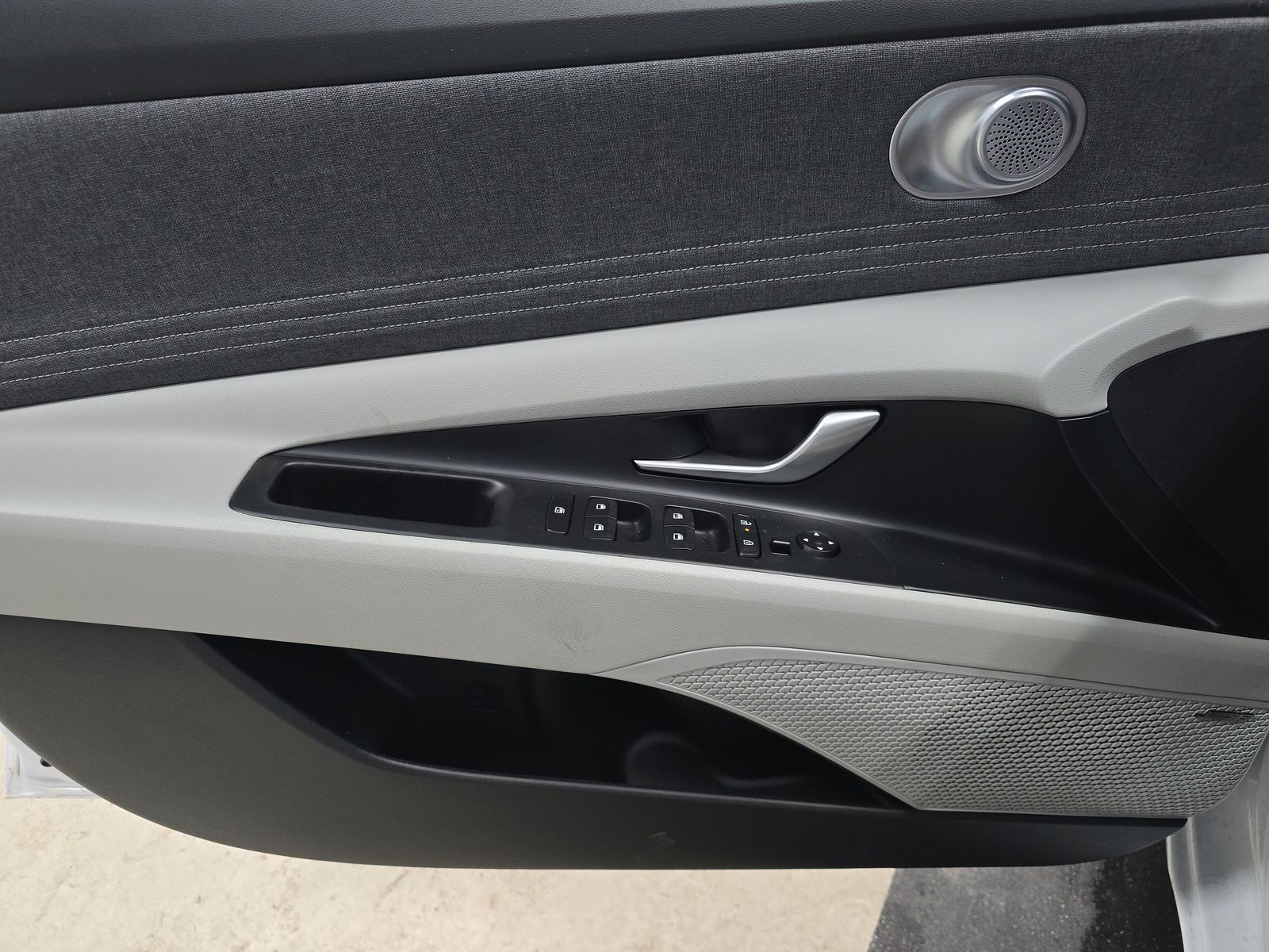 2024 Hyundai Elantra Limited FWD