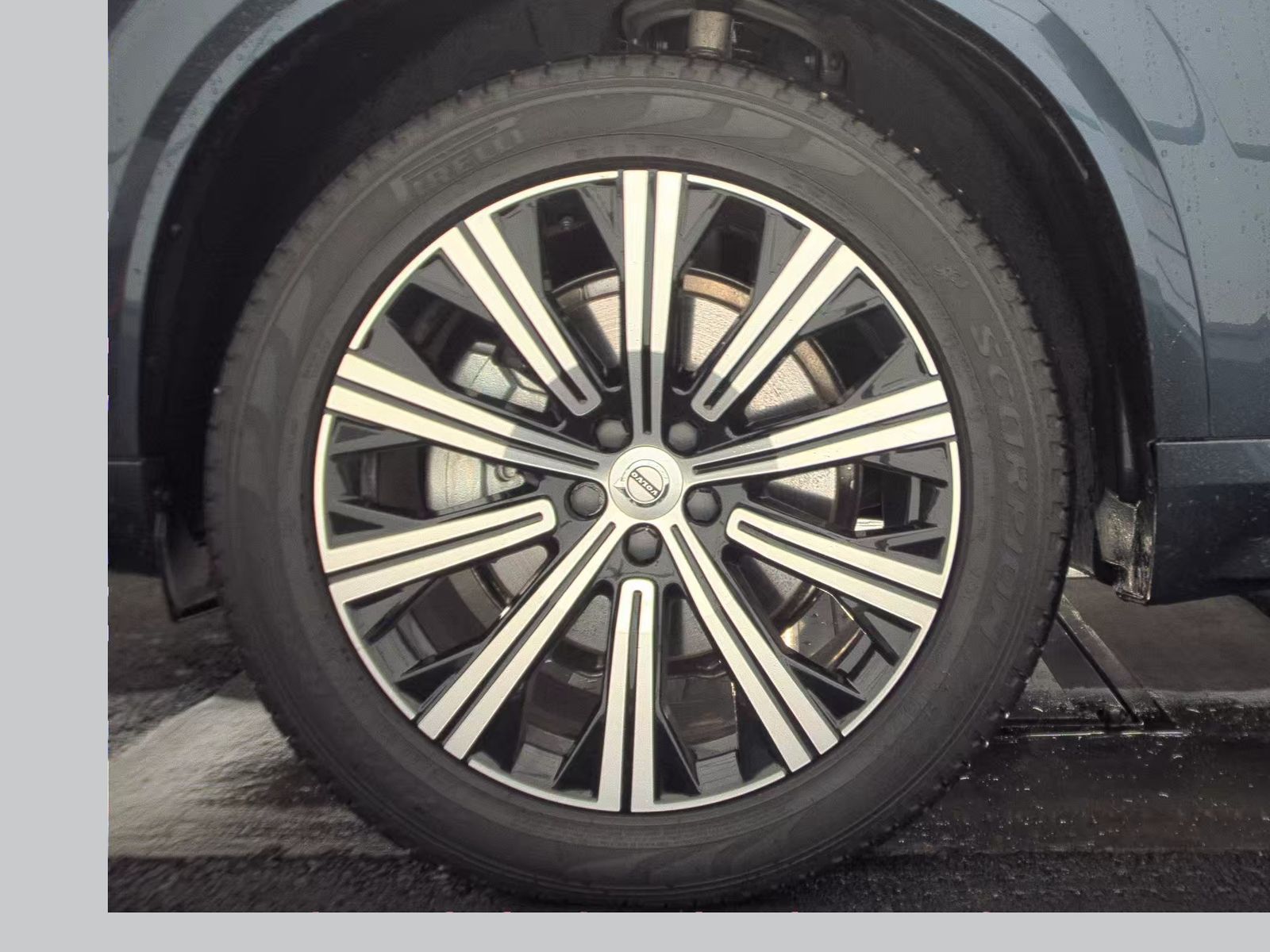 2022 Volvo XC90 T6 Inscription AWD