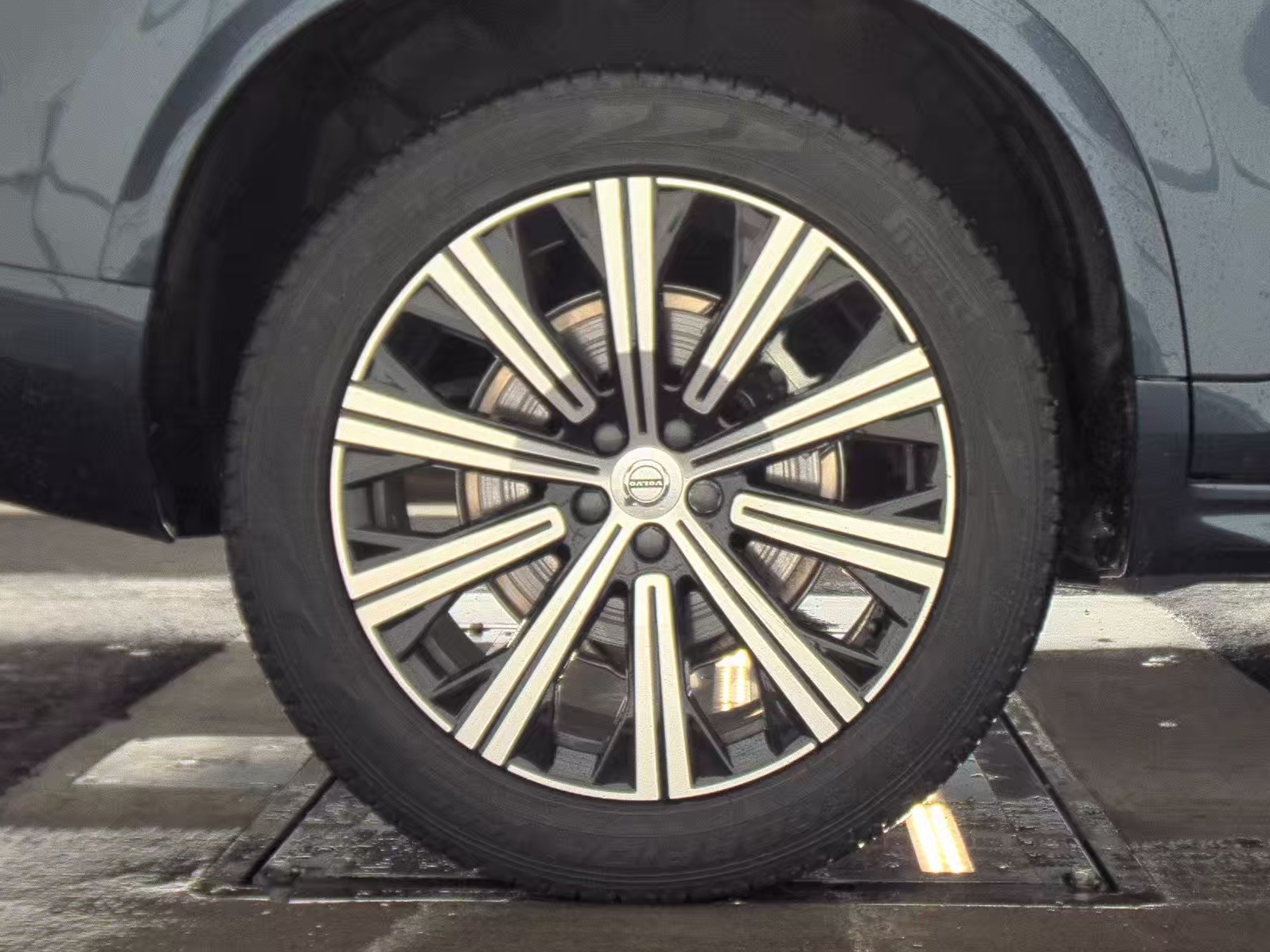 2022 Volvo XC90 T6 Inscription AWD