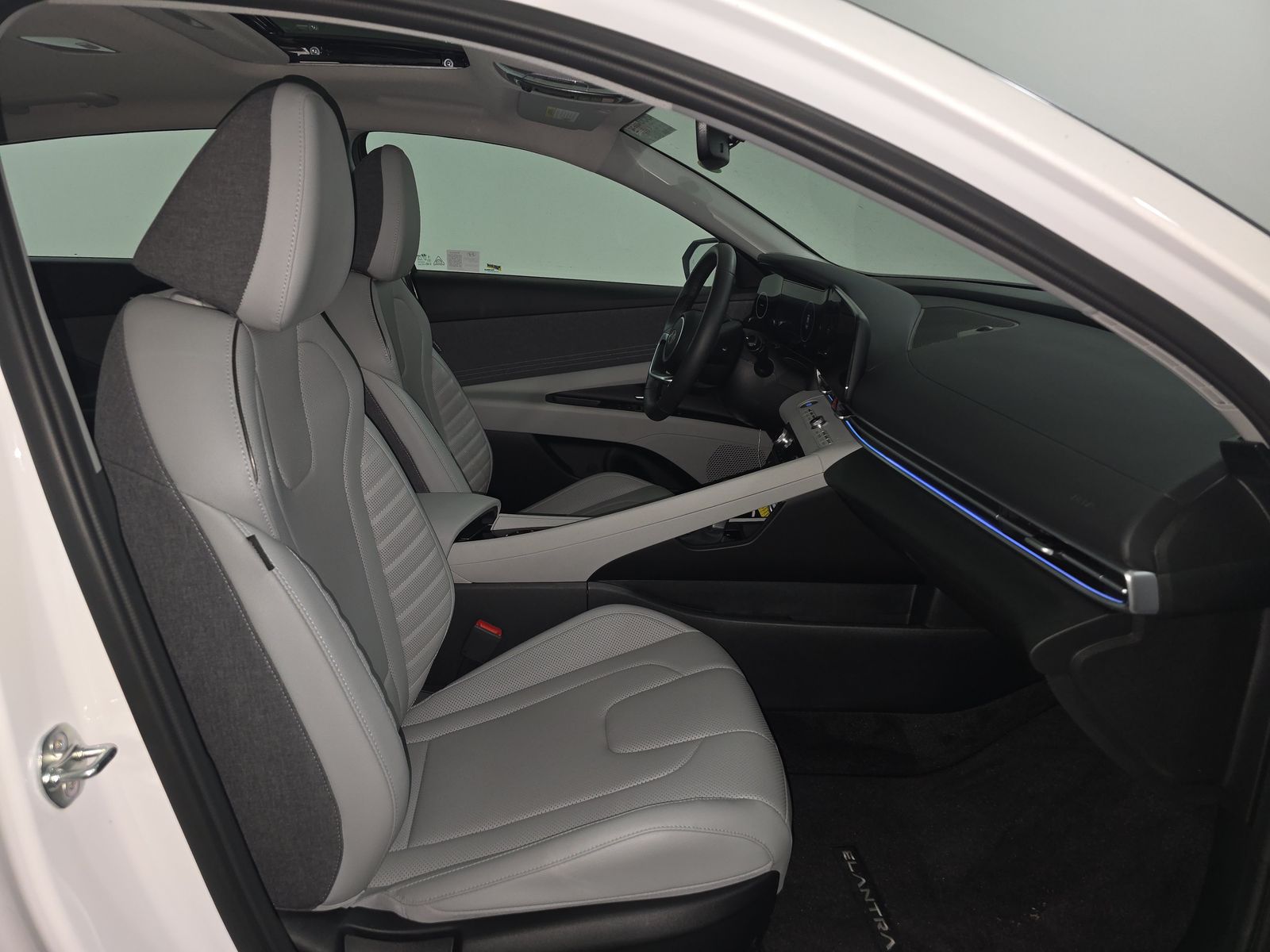 2024 Hyundai Elantra Limited FWD