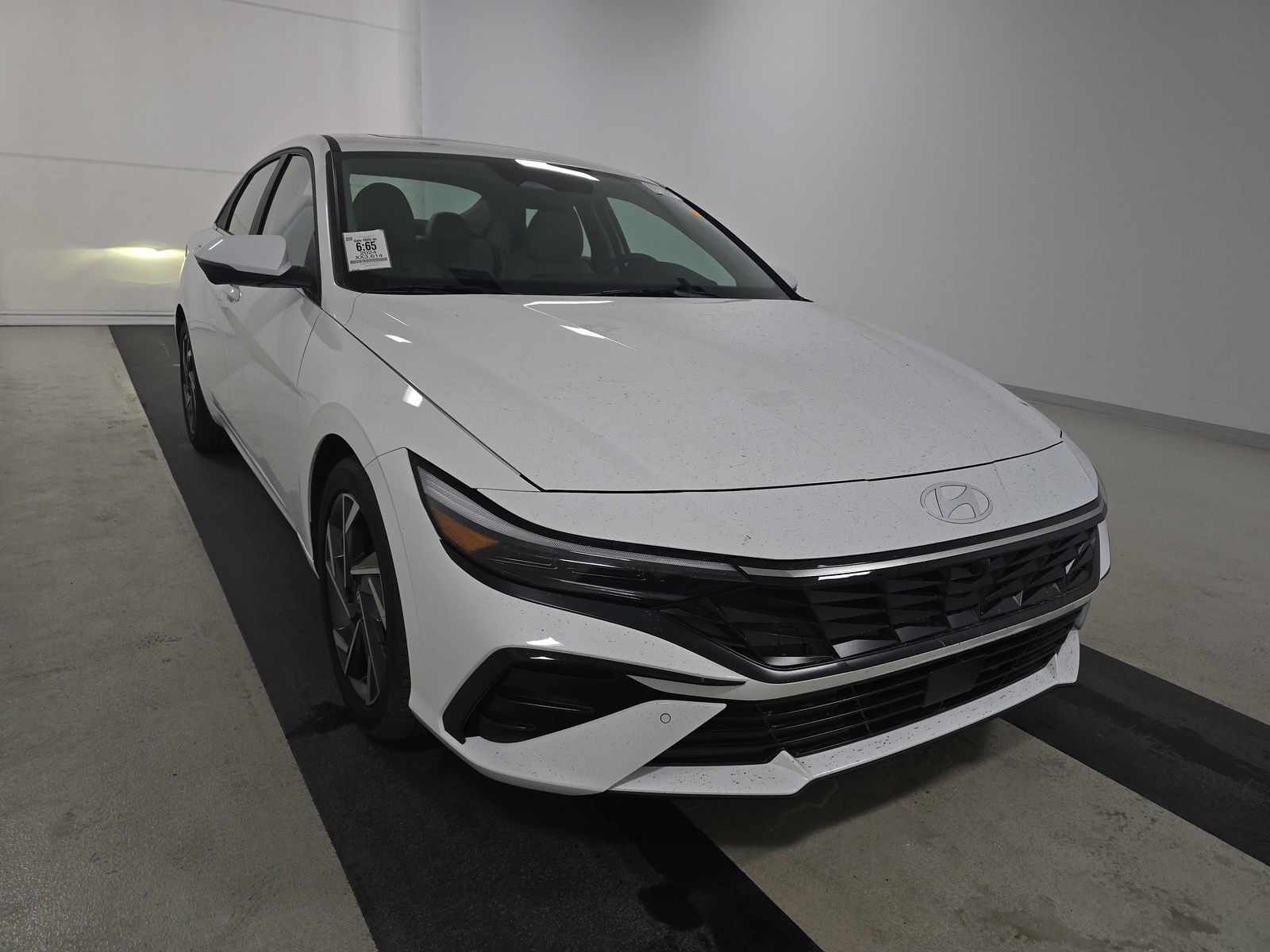 2024 Hyundai Elantra Limited FWD