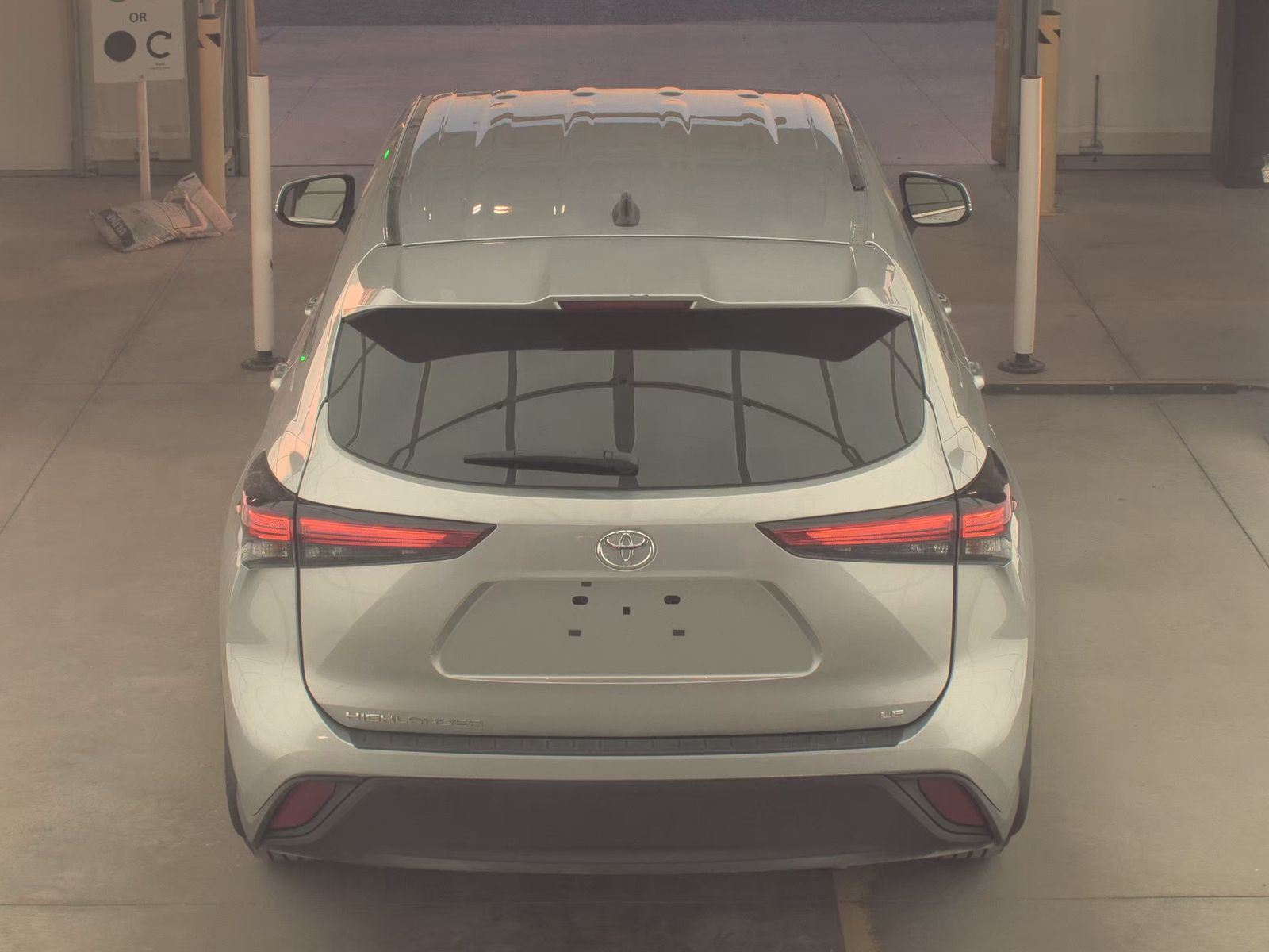 2024 Toyota Highlander LE FWD