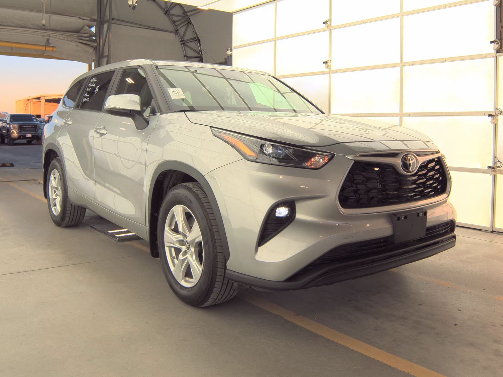 2024 Toyota Highlander LE FWD