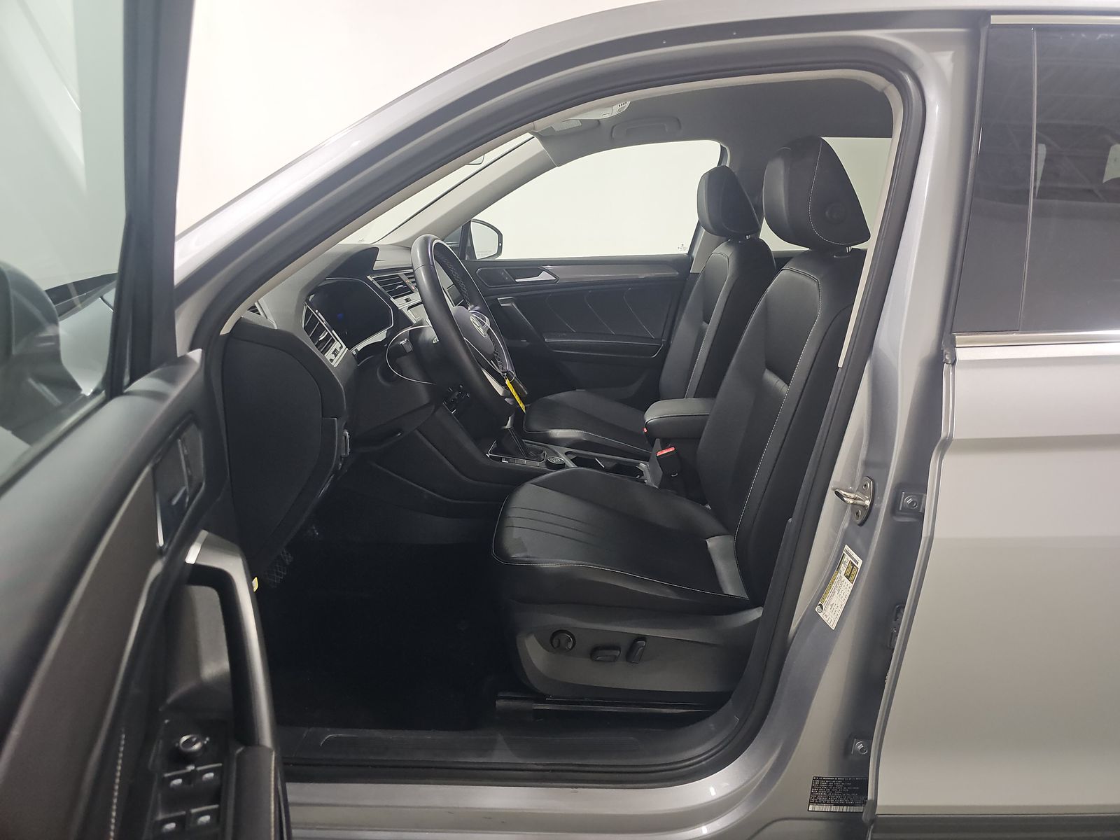 2024 Volkswagen Tiguan 2.0T SE AWD