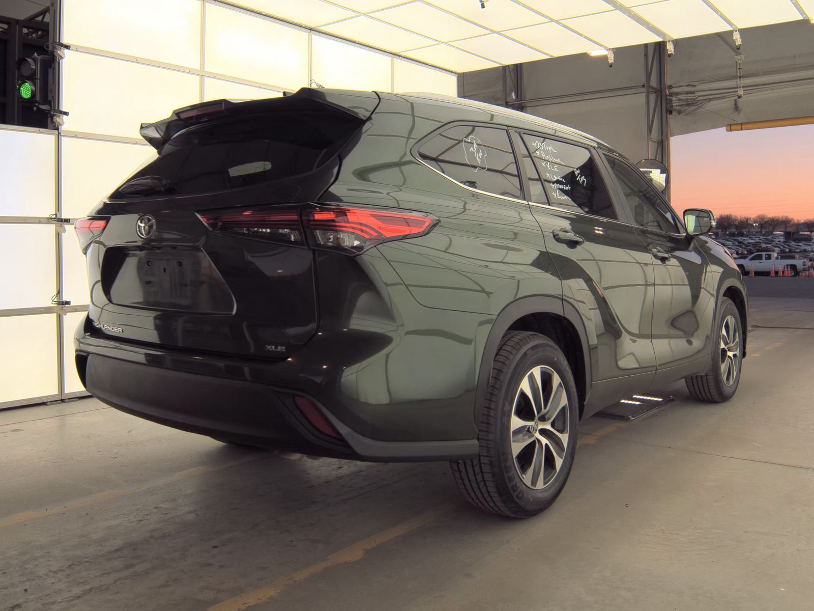 2023 Toyota Highlander XLE FWD