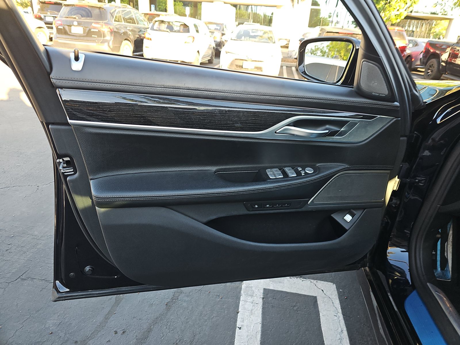 2019 BMW 7 Series 740i RWD