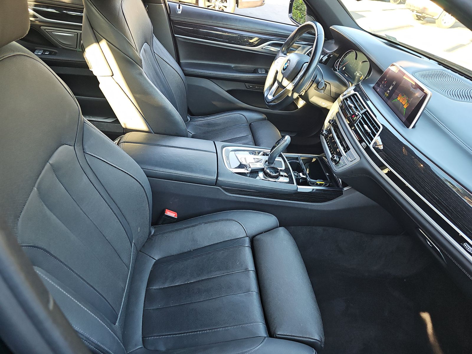 2019 BMW 7 Series 740i RWD