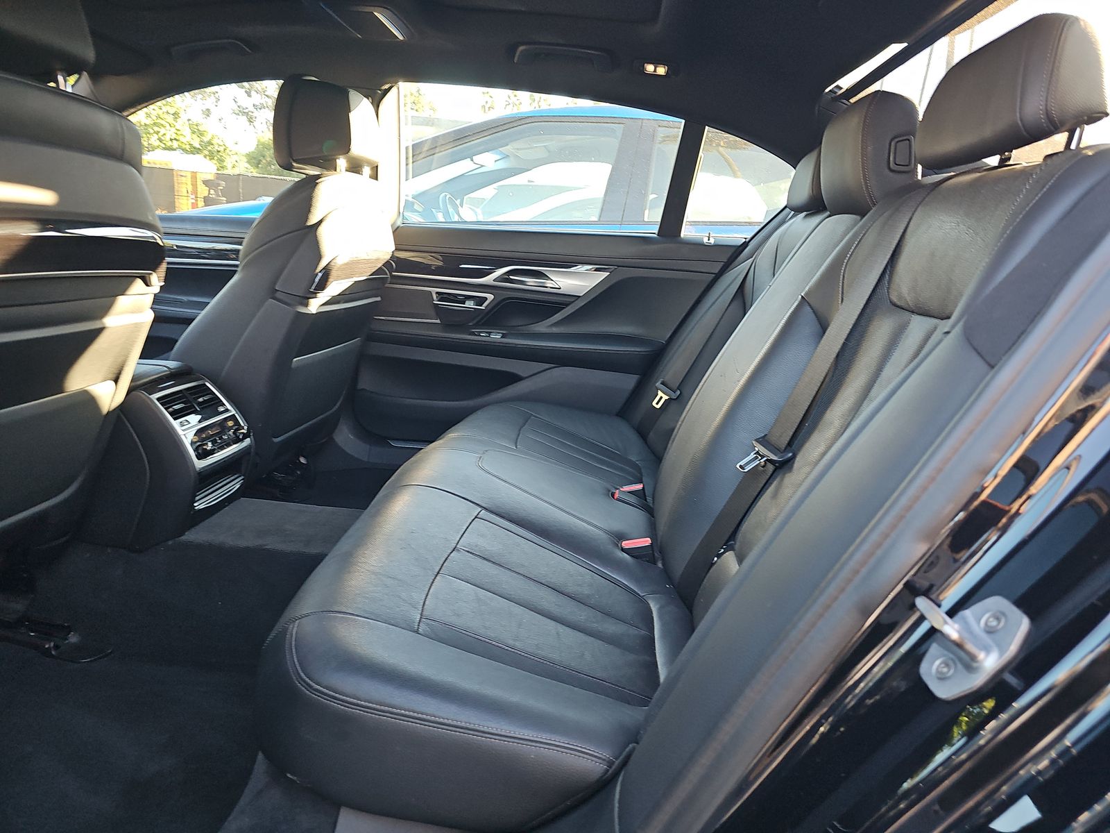 2019 BMW 7 Series 740i RWD